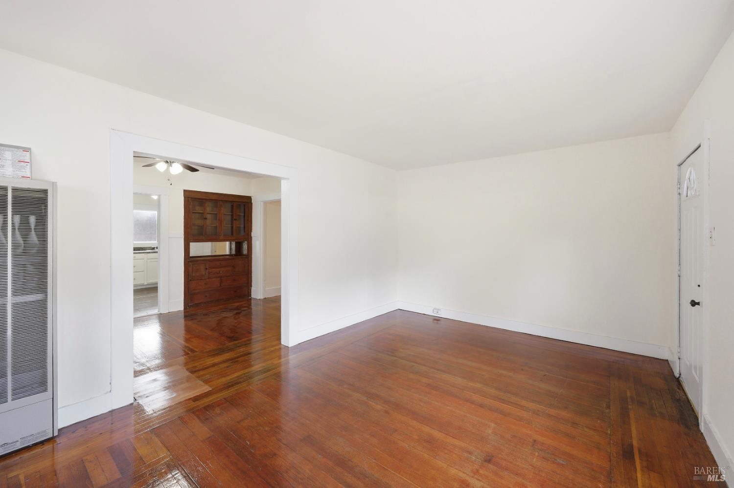 Detail Gallery Image 7 of 33 For 220 Carrillo St, Santa Rosa,  CA 95401 - 2 Beds | 1 Baths