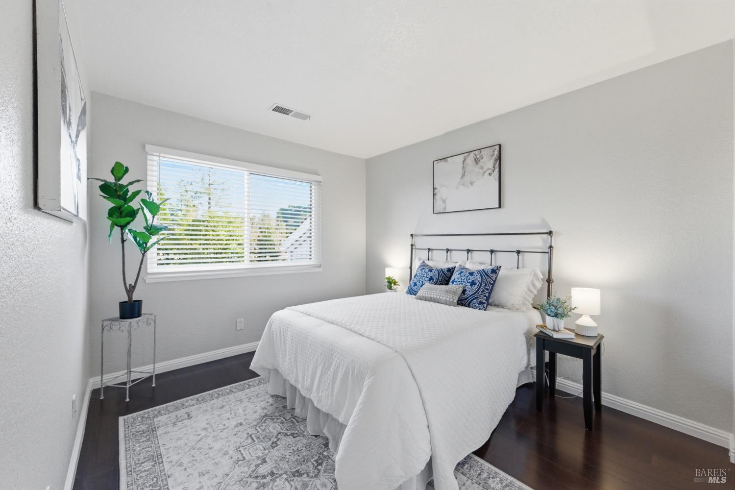 Detail Gallery Image 17 of 26 For 74 Hector Ln, Novato,  CA 94949 - 2 Beds | 1 Baths