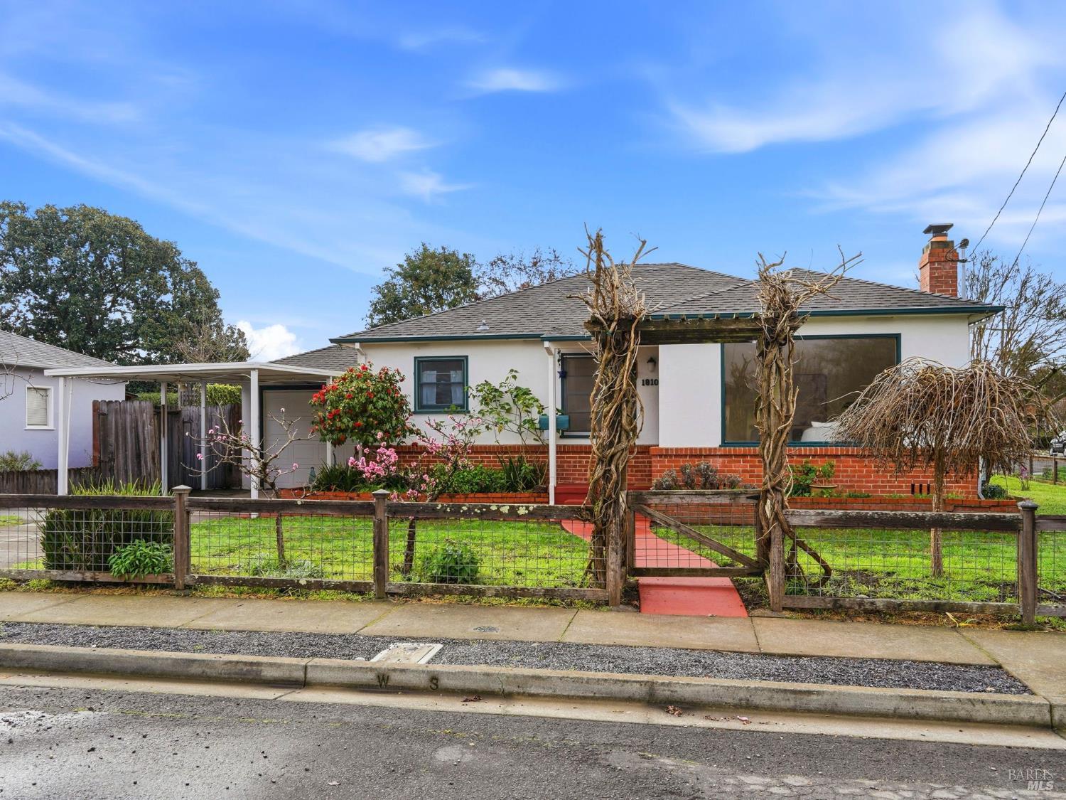 Detail Gallery Image 4 of 36 For 1810 Leonard Ave, Santa Rosa,  CA 95405 - 2 Beds | 1 Baths