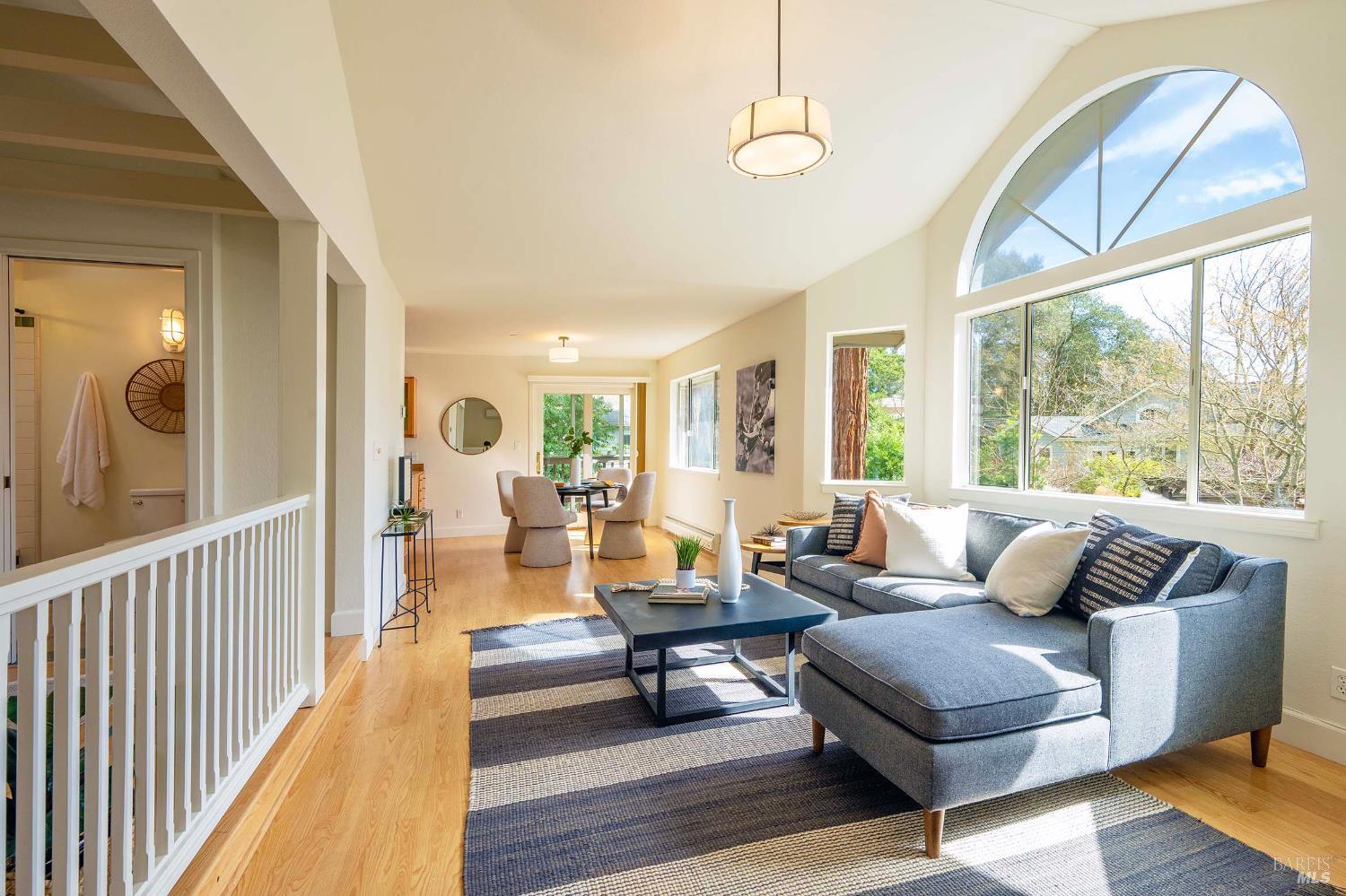 Detail Gallery Image 25 of 35 For 423 Matheson St, Healdsburg,  CA 95448 - 3 Beds | 2/2 Baths