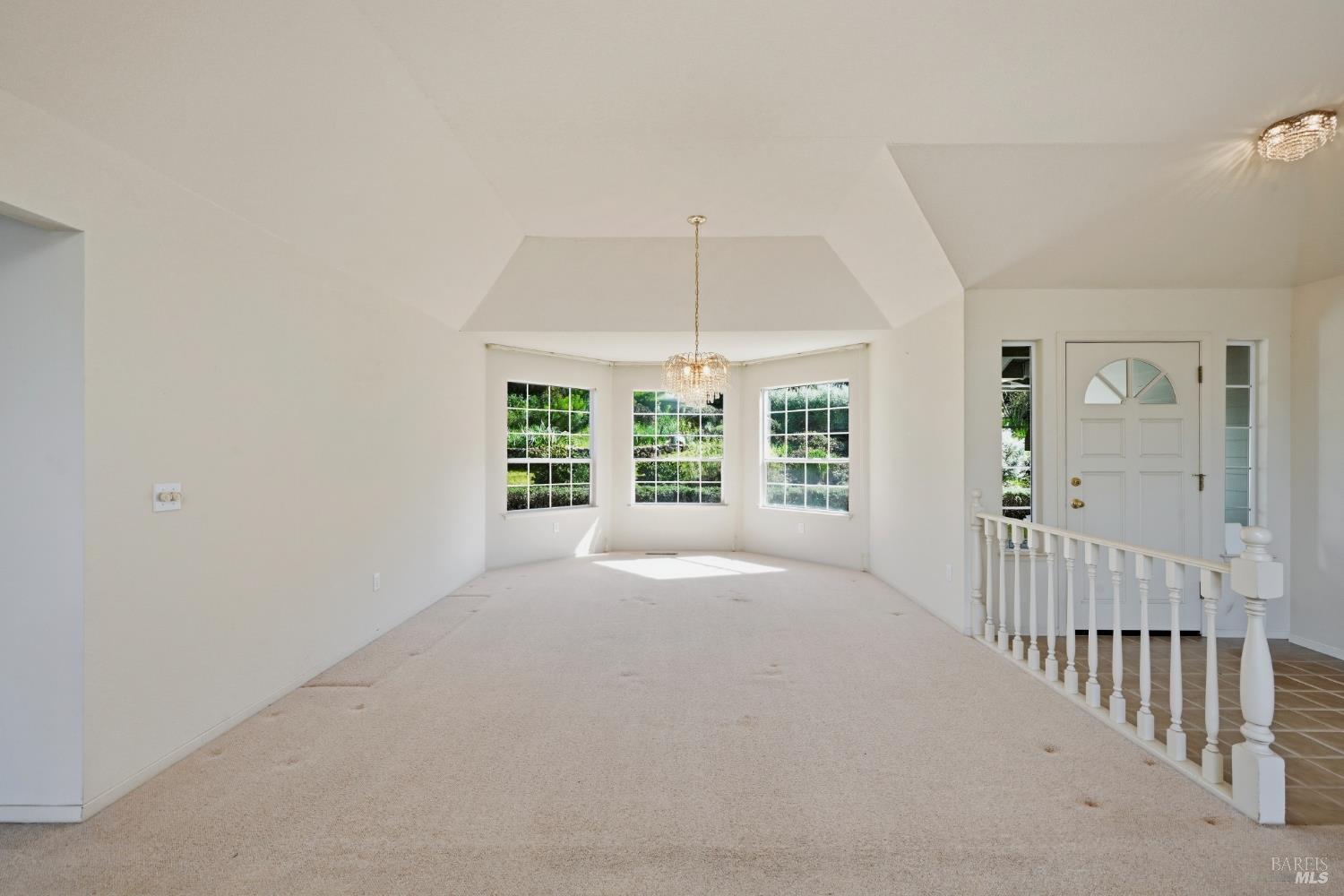 Detail Gallery Image 12 of 63 For 437 Crestridge Pl, Santa Rosa,  CA 95409 - 3 Beds | 2/1 Baths