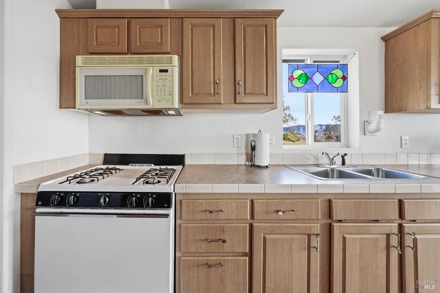 Detail Gallery Image 13 of 50 For 4237 5th Ave, Lakeport,  CA 95453 - 2 Beds | 2 Baths