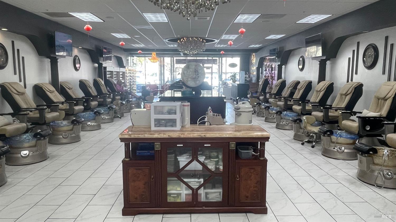 Detail Gallery Image 15 of 25 For 449 Center St, Healdsburg,  CA 95448 - – Beds | – Baths