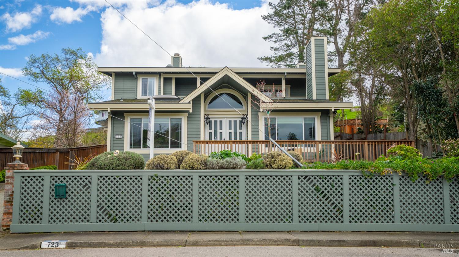 Detail Gallery Image 16 of 62 For 723 Alice St, Novato,  CA 94945 - 5 Beds | 2/1 Baths