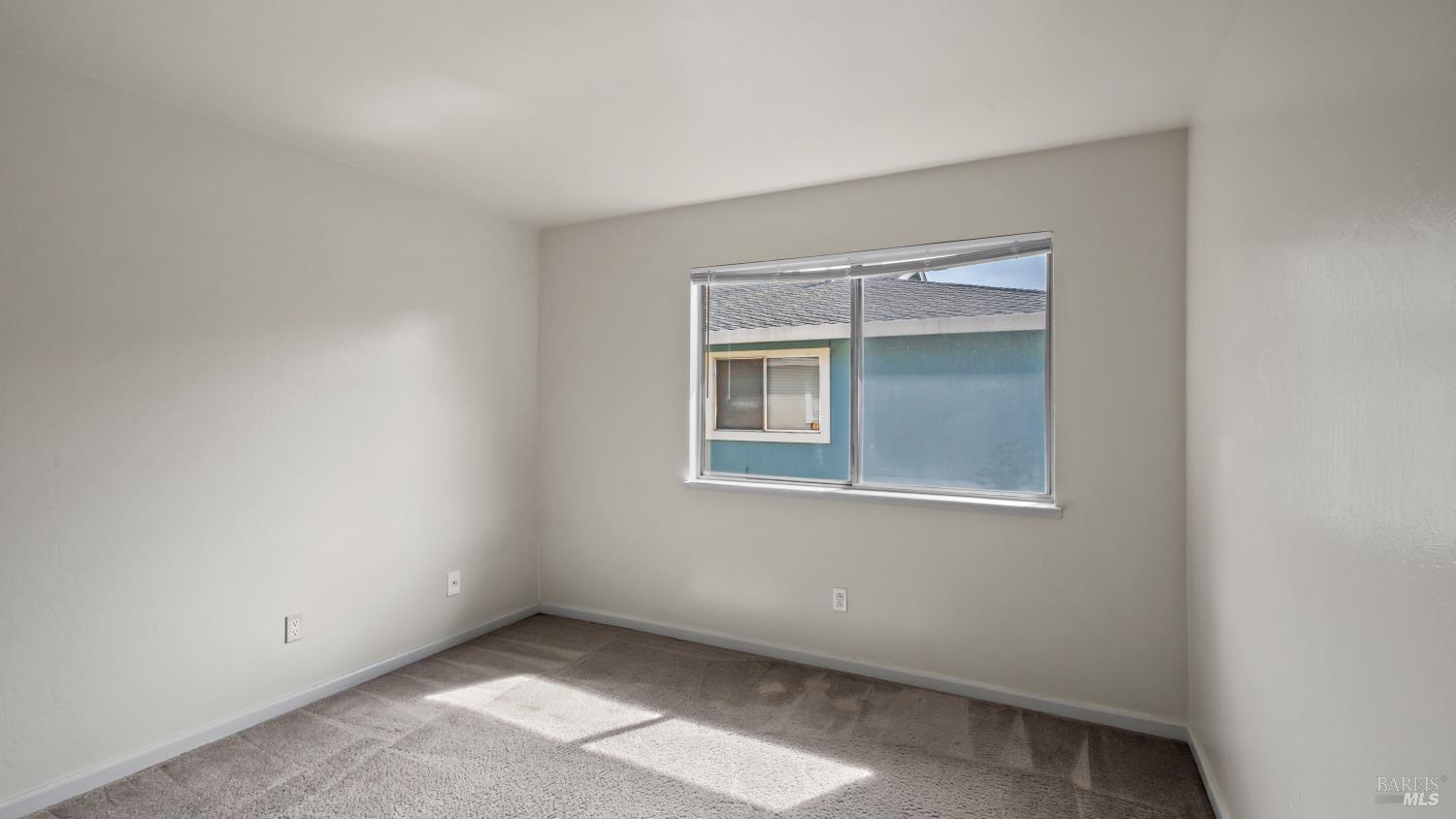 Detail Gallery Image 14 of 20 For 2660 Coffey Ln, Santa Rosa,  CA 95403 - 2 Beds | 1 Baths