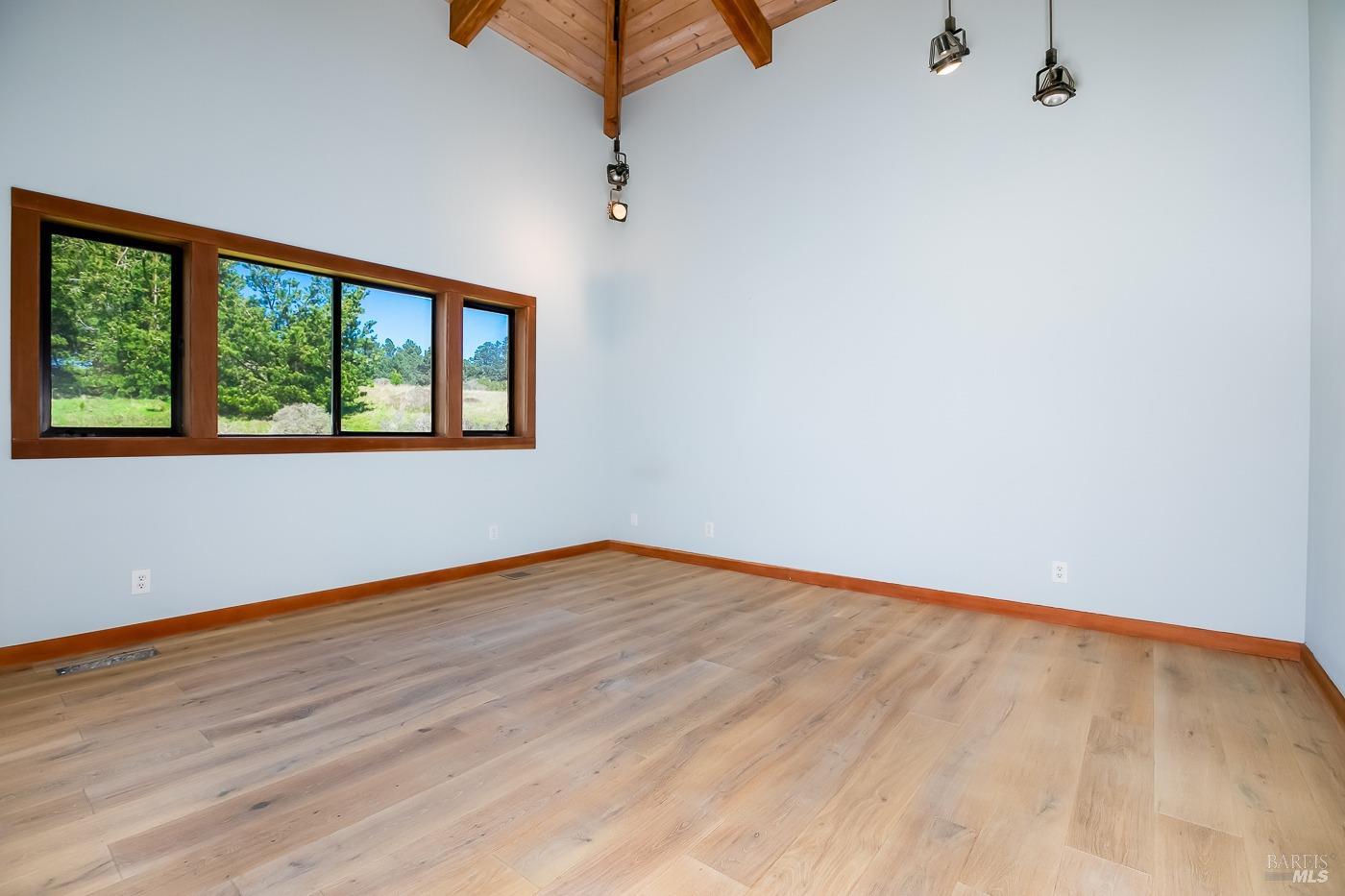 Detail Gallery Image 32 of 51 For 45460 Indian Shoals Rd, Mendocino,  CA 95460 - 4 Beds | 4 Baths