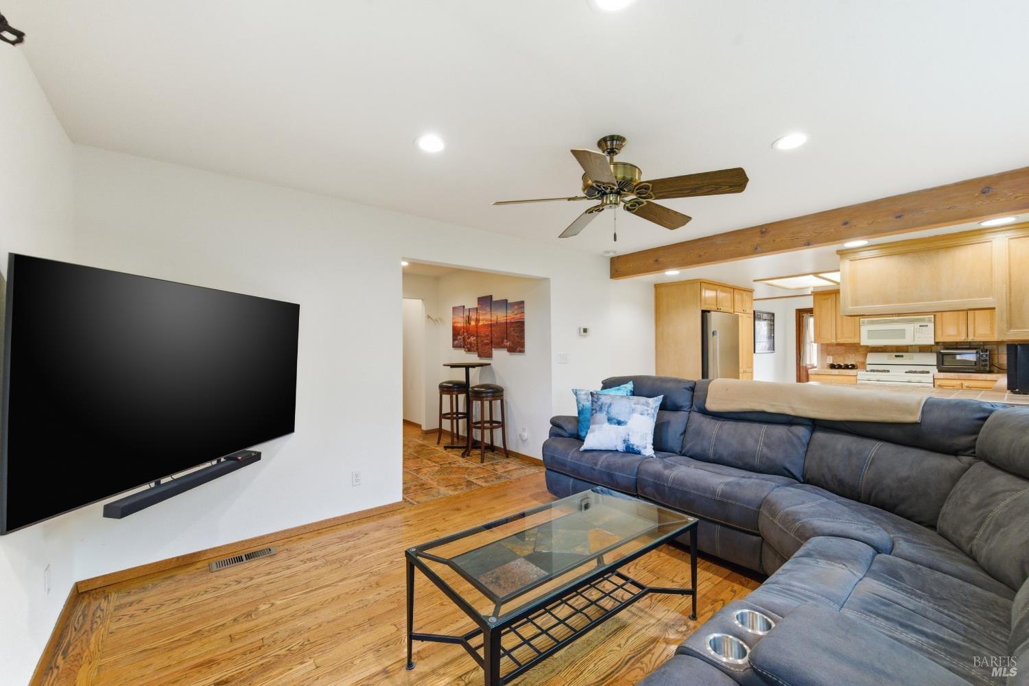 Detail Gallery Image 31 of 53 For 639 E 5th St, Benicia,  CA 94510 - 3 Beds | 2/1 Baths