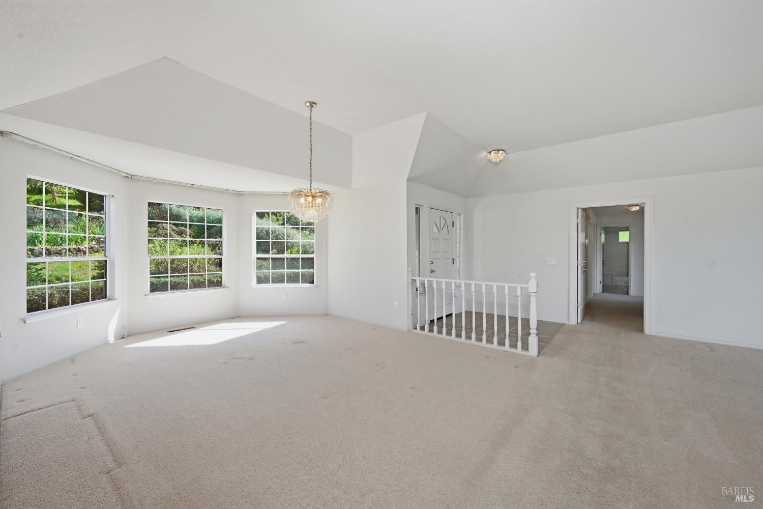 Detail Gallery Image 11 of 63 For 437 Crestridge Pl, Santa Rosa,  CA 95409 - 3 Beds | 2/1 Baths