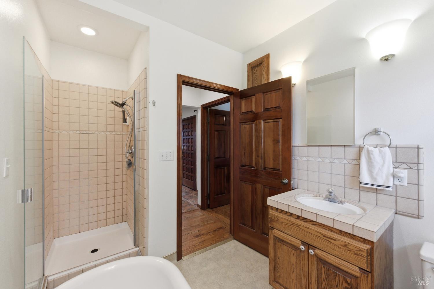 Detail Gallery Image 38 of 53 For 639 E 5th St, Benicia,  CA 94510 - 3 Beds | 2/1 Baths