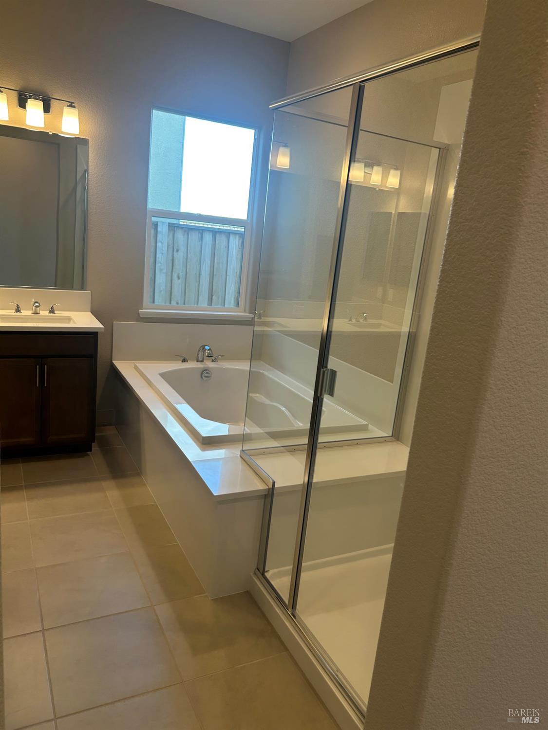 Detail Gallery Image 7 of 13 For 840 Baker Cir, Oakley,  CA 94561 - 4 Beds | 3 Baths