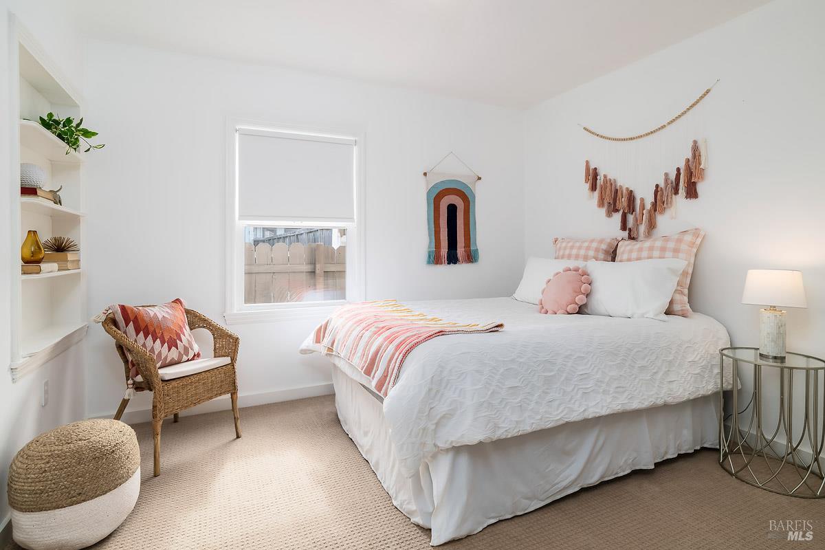 Detail Gallery Image 16 of 36 For 1012 2nd St, Novato,  CA 94945 - 3 Beds | 2/1 Baths