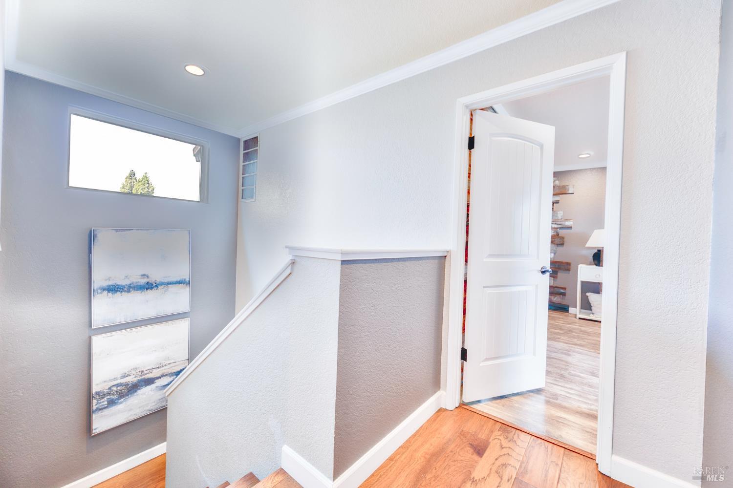 Detail Gallery Image 13 of 24 For 1168 Wieling Way, Petaluma,  CA 94954 - 4 Beds | 2/1 Baths