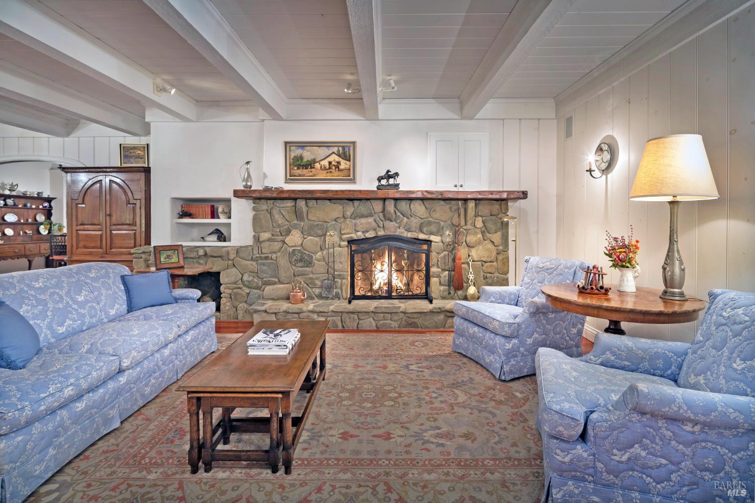 Detail Gallery Image 20 of 59 For 2399 Sobre Vista Rd, Sonoma,  CA 95476 - 3 Beds | 3/1 Baths