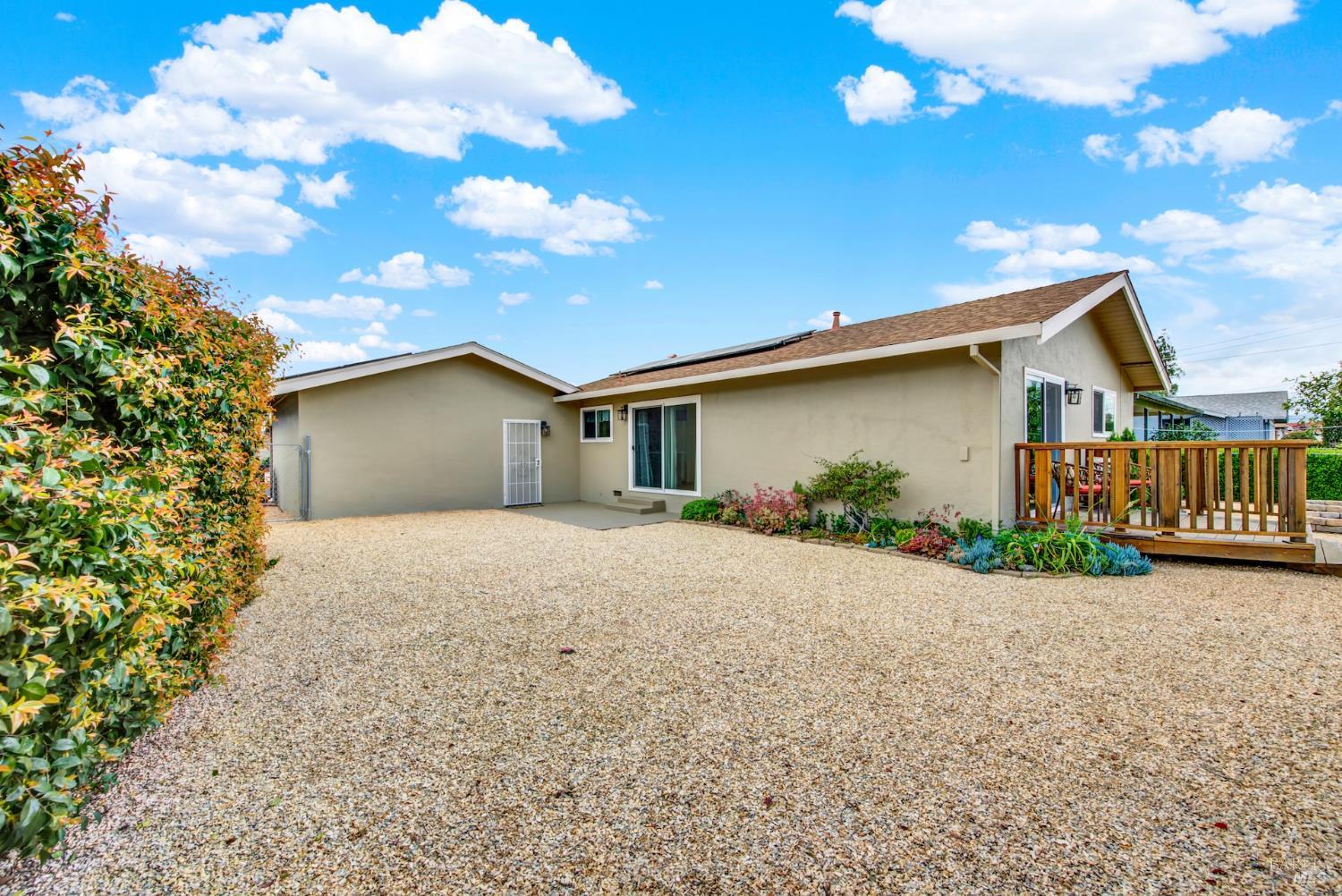 Detail Gallery Image 31 of 41 For 129 Carlsbad Cir, Vacaville,  CA 95687 - 2 Beds | 1 Baths