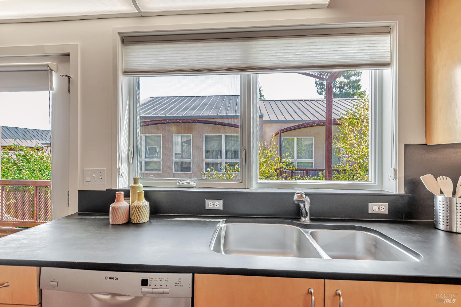 Detail Gallery Image 25 of 47 For 455 Florence Ave, Sebastopol,  CA 95472 - 1 Beds | 2/1 Baths