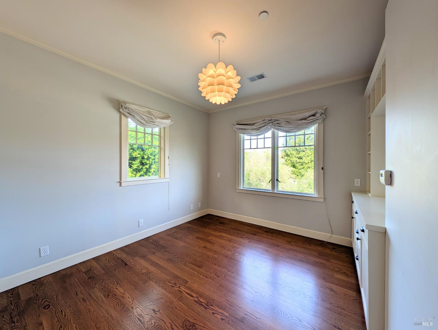 Detail Gallery Image 32 of 41 For 115 Sunnyside Ave, San Anselmo,  CA 94960 - 4 Beds | 3/1 Baths