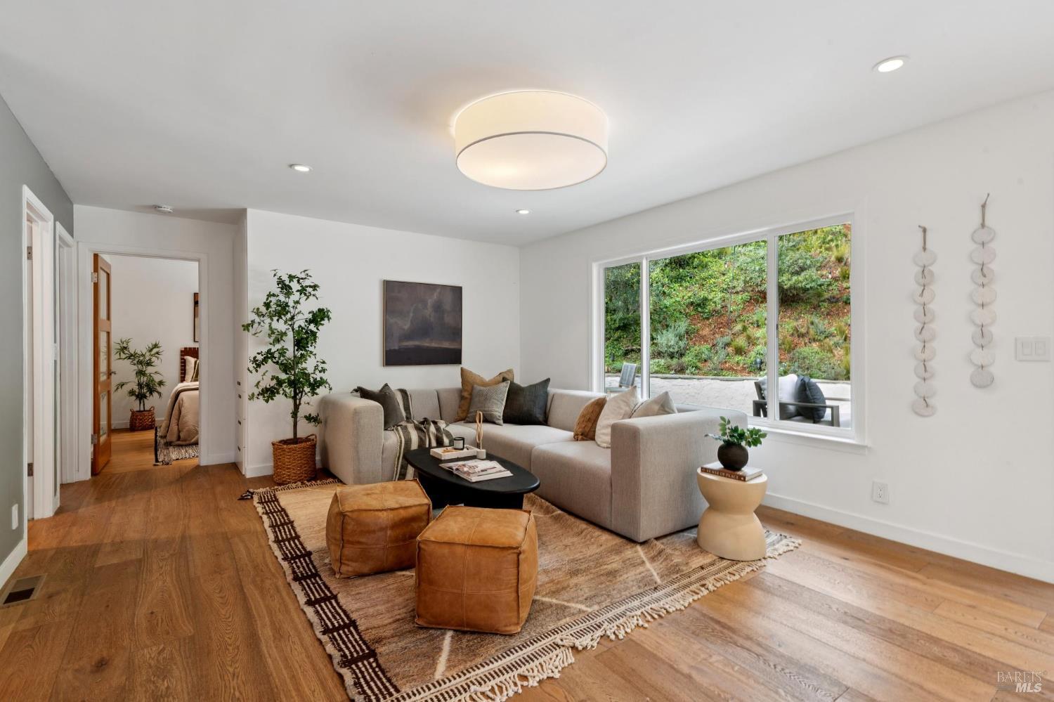 Detail Gallery Image 22 of 73 For 119 Bretano Way, Greenbrae,  CA 94904 - 4 Beds | 3 Baths