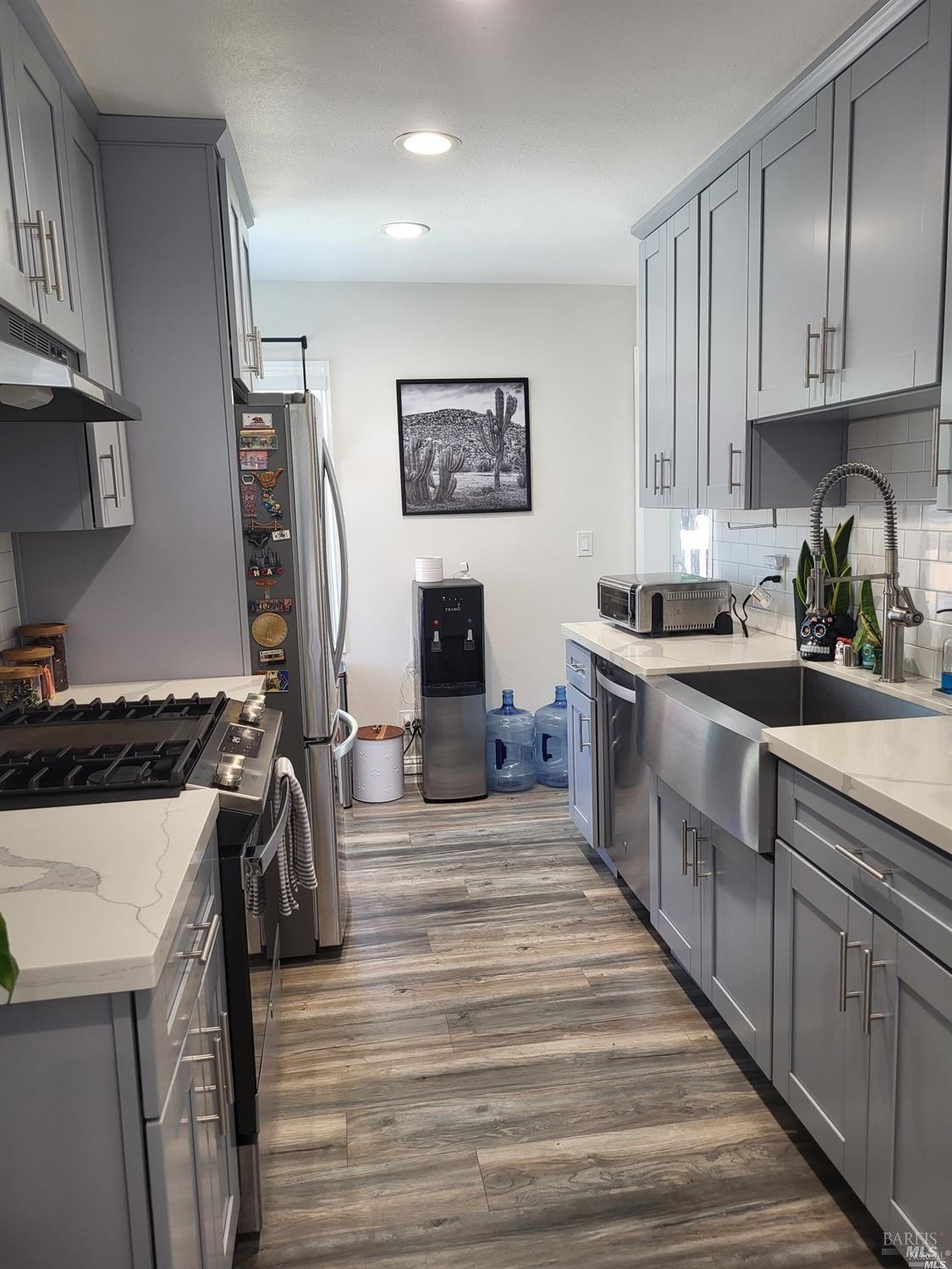 Detail Gallery Image 2 of 12 For 120 Laguna St, Vallejo,  CA 94591 - 3 Beds | 1 Baths