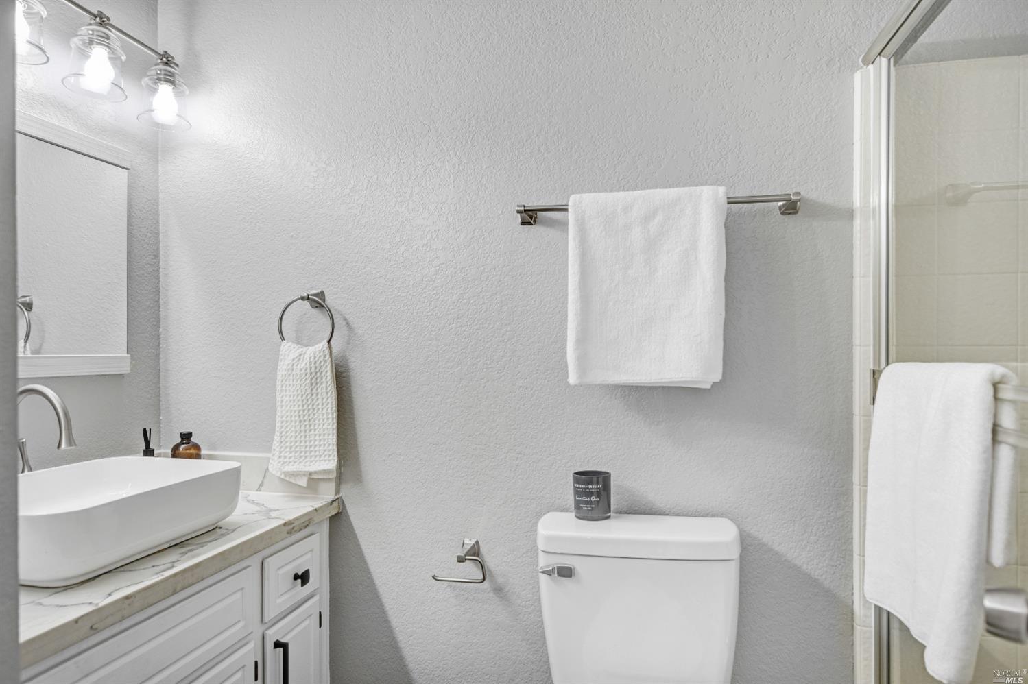 Detail Gallery Image 24 of 31 For 2016 Clearview Cir, Benicia,  CA 94510 - 3 Beds | 2/1 Baths