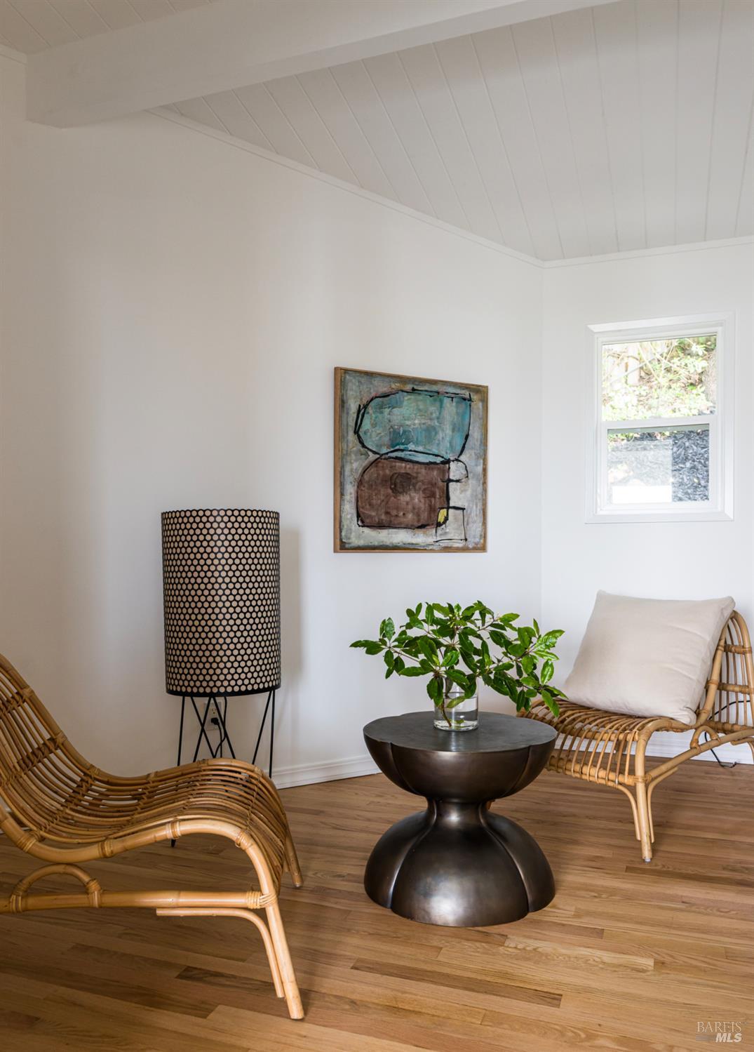 Detail Gallery Image 16 of 22 For 641 Hilary Dr, Tiburon,  CA 94920 - 4 Beds | 2/1 Baths