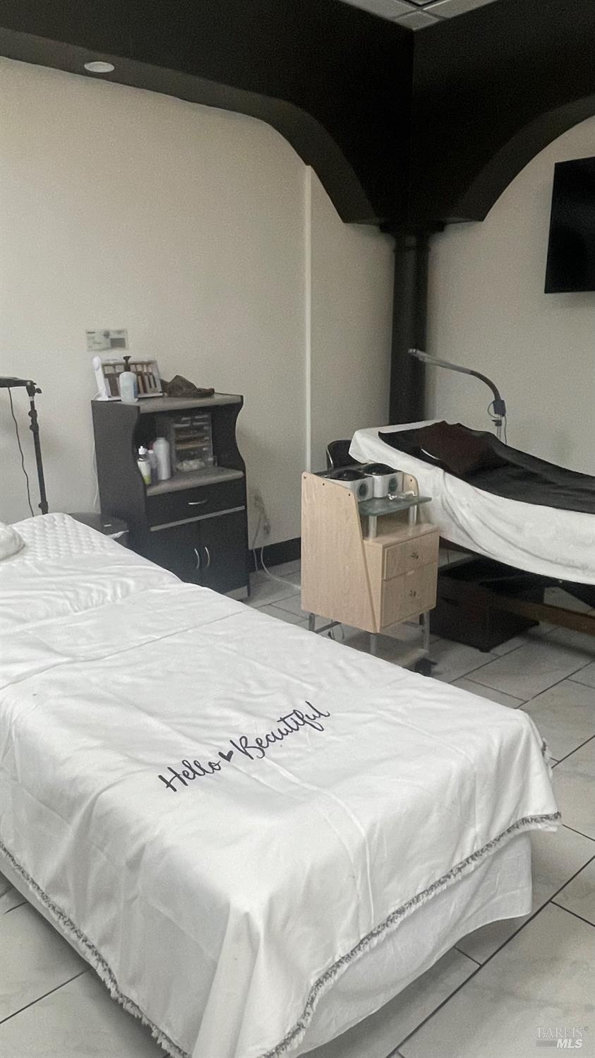 Detail Gallery Image 18 of 25 For 449 Center St, Healdsburg,  CA 95448 - – Beds | – Baths