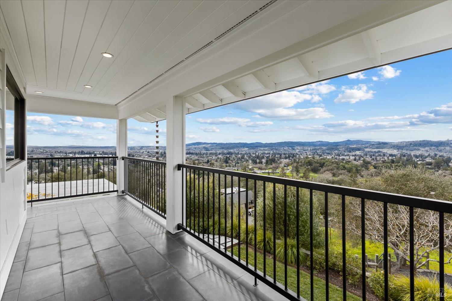 Detail Gallery Image 18 of 78 For 775 Benjamin Way, Healdsburg,  CA 95448 - 4 Beds | 3/2 Baths