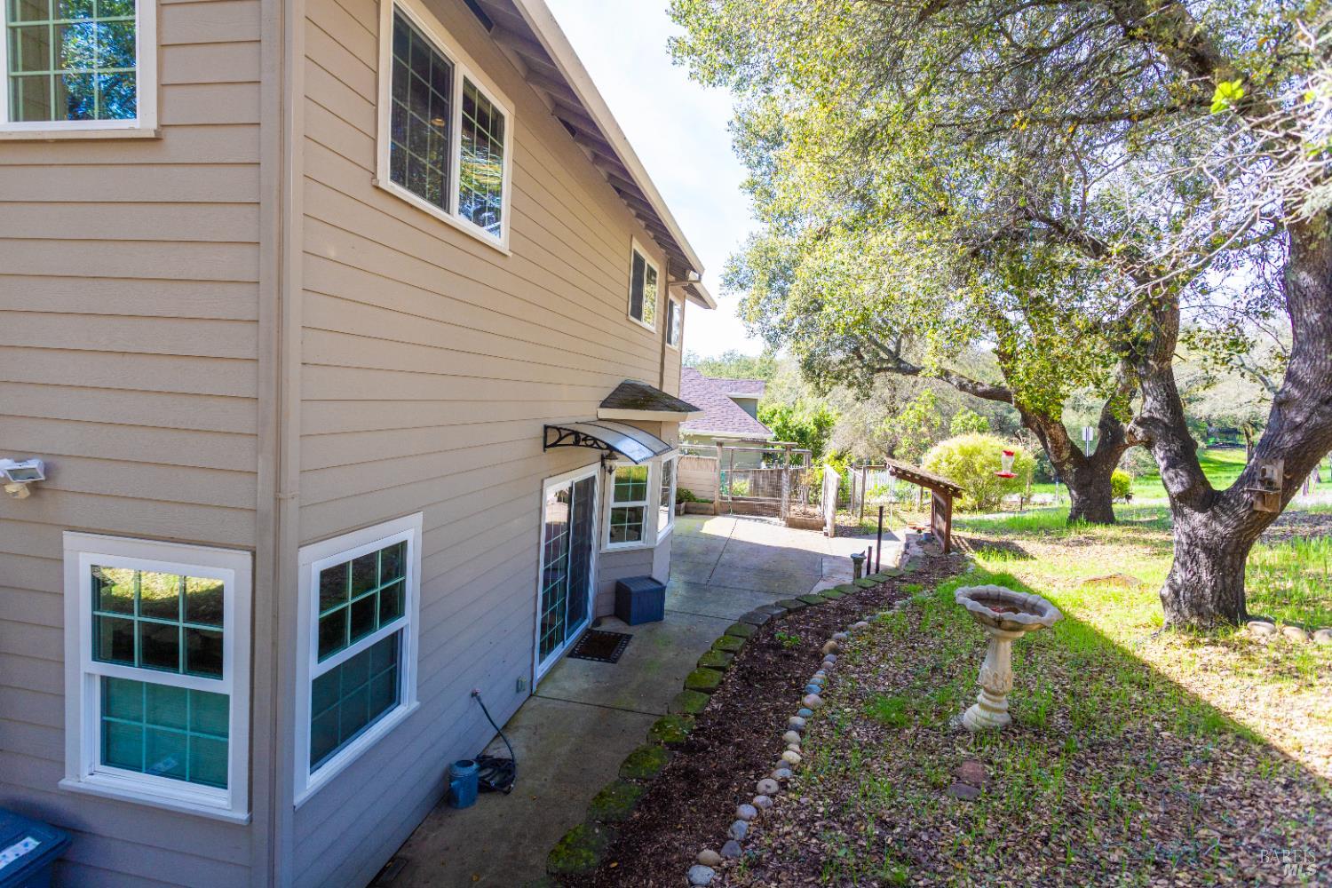 Detail Gallery Image 45 of 48 For 230 Clear Ridge Drive Dr, Healdsburg,  CA 95448 - 3 Beds | 2/1 Baths