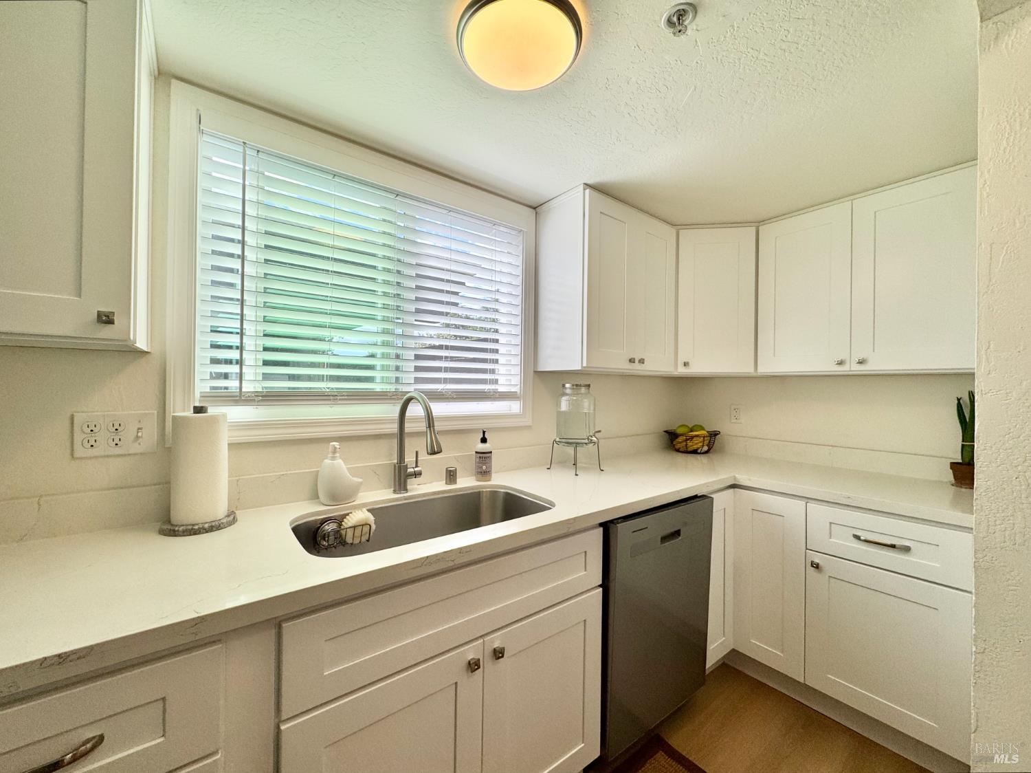 Detail Gallery Image 14 of 77 For 2831 Soscol Ave, Napa,  CA 94558 - – Beds | – Baths