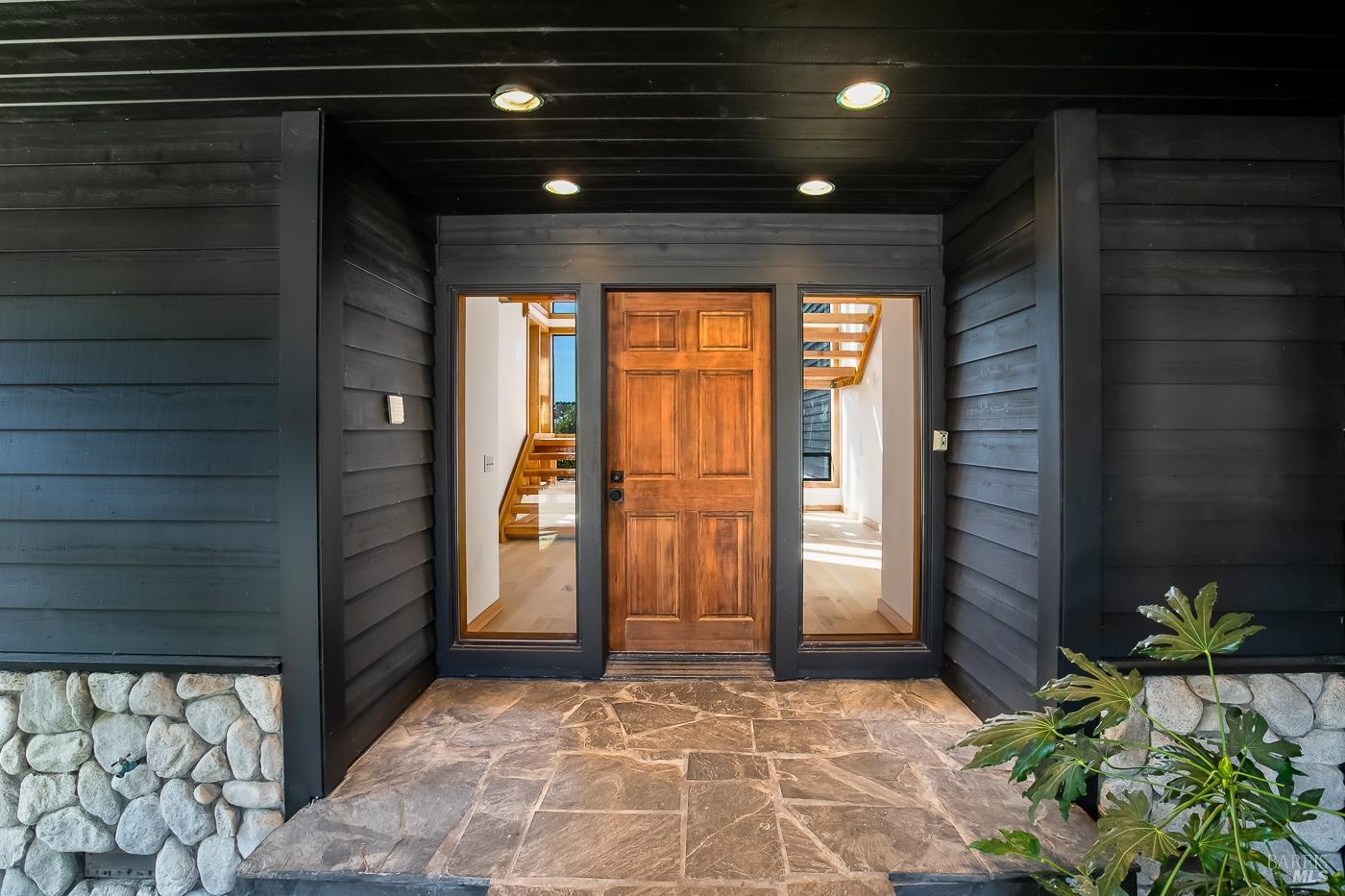 Detail Gallery Image 3 of 51 For 45460 Indian Shoals Rd, Mendocino,  CA 95460 - 4 Beds | 4 Baths