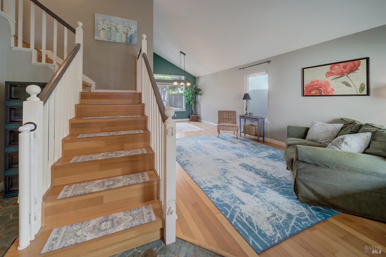 Detail Gallery Image 4 of 29 For 267 Sunridge Way, Vacaville,  CA 95688 - 4 Beds | 2/1 Baths