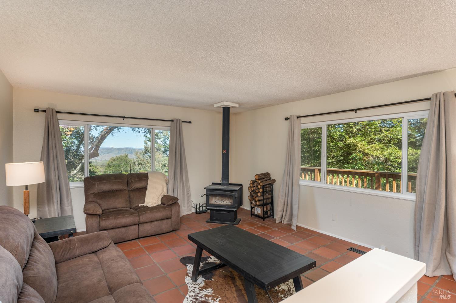 Detail Gallery Image 9 of 41 For 132 Ridgecrest Dr, Napa,  CA 94558 - 3 Beds | 2 Baths