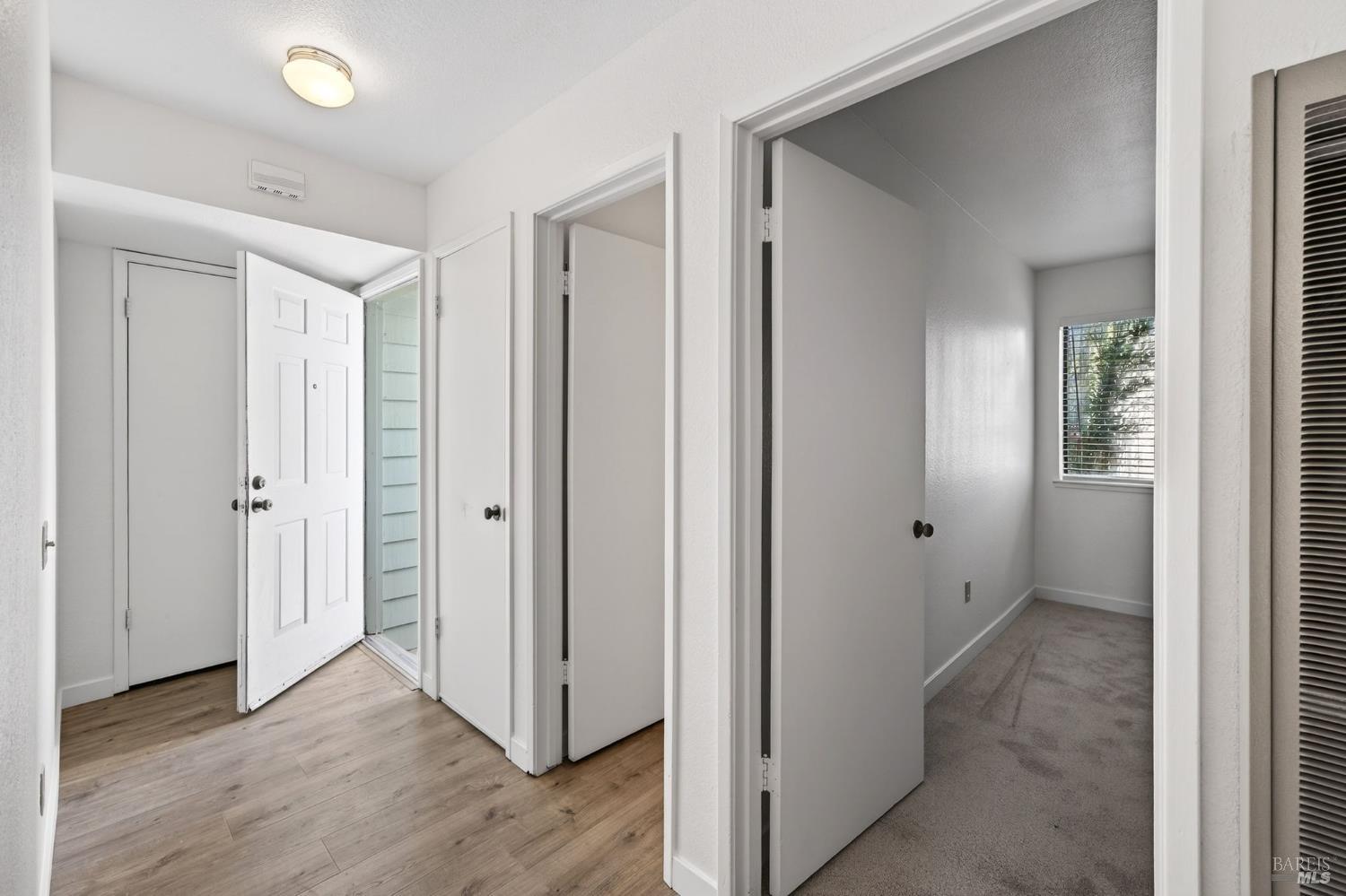 Detail Gallery Image 3 of 27 For 230 Courtyards E Unkn, Windsor,  CA 95492 - 2 Beds | 2 Baths