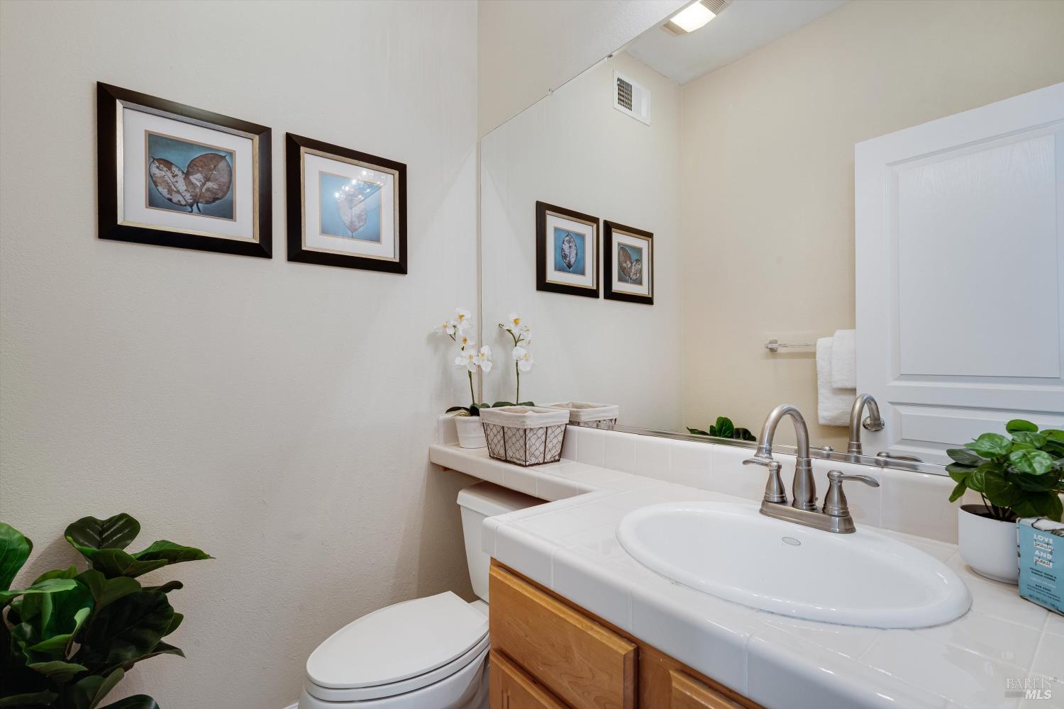 Detail Gallery Image 6 of 30 For 154 Piper Ln, Sonoma,  CA 95476 - 3 Beds | 2/1 Baths