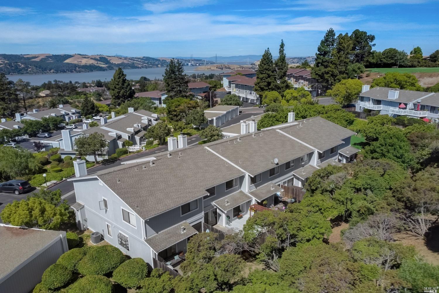 Detail Gallery Image 31 of 31 For 2016 Clearview Cir, Benicia,  CA 94510 - 3 Beds | 2/1 Baths