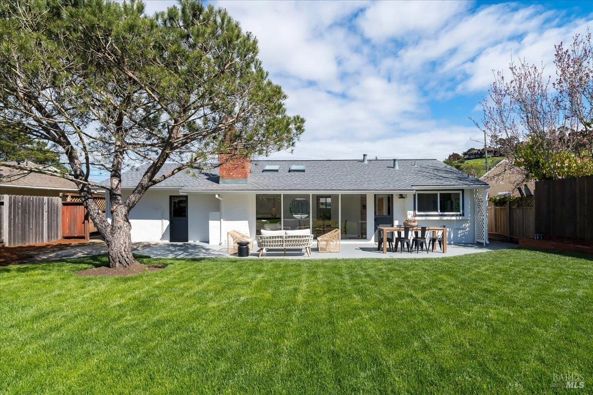 Detail Gallery Image 24 of 26 For 265 Cardinal Rd, Mill Valley,  CA 94941 - 3 Beds | 1 Baths