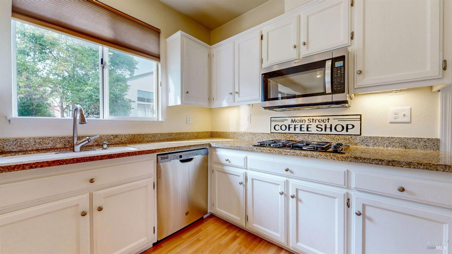 Detail Gallery Image 17 of 54 For 1273 Potrero Cir, Suisun City,  CA 94585 - 4 Beds | 3 Baths