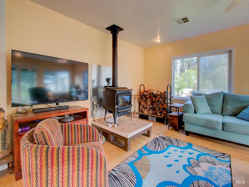 Detail Gallery Image 4 of 52 For 14100 Prairie Way, Mendocino,  CA 95460 - 2 Beds | 2 Baths