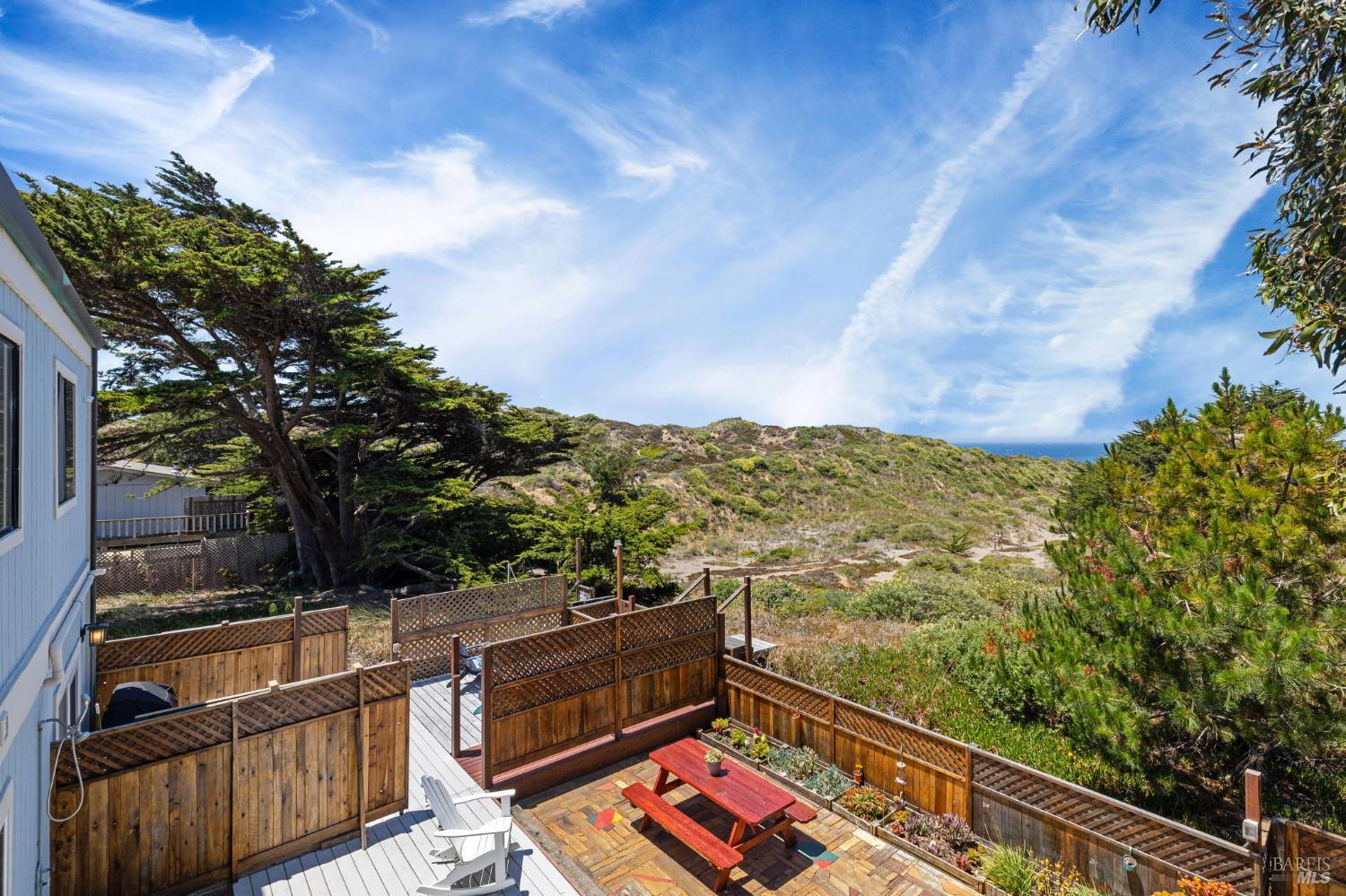 Detail Gallery Image 15 of 71 For 1846 Whaleship Rd, Bodega Bay,  CA 94923 - 4 Beds | 4 Baths