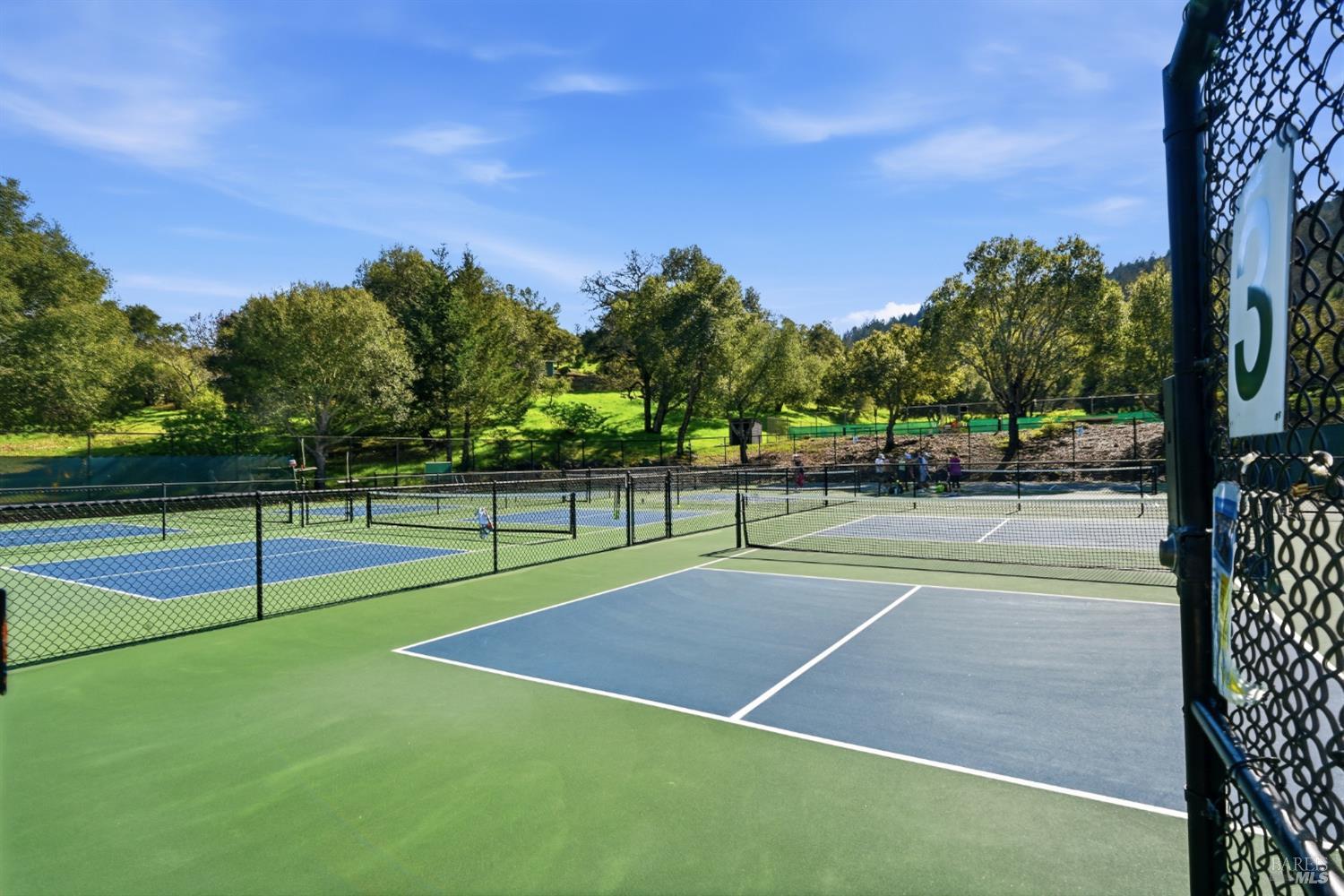 Detail Gallery Image 55 of 63 For 437 Crestridge Pl, Santa Rosa,  CA 95409 - 3 Beds | 2/1 Baths