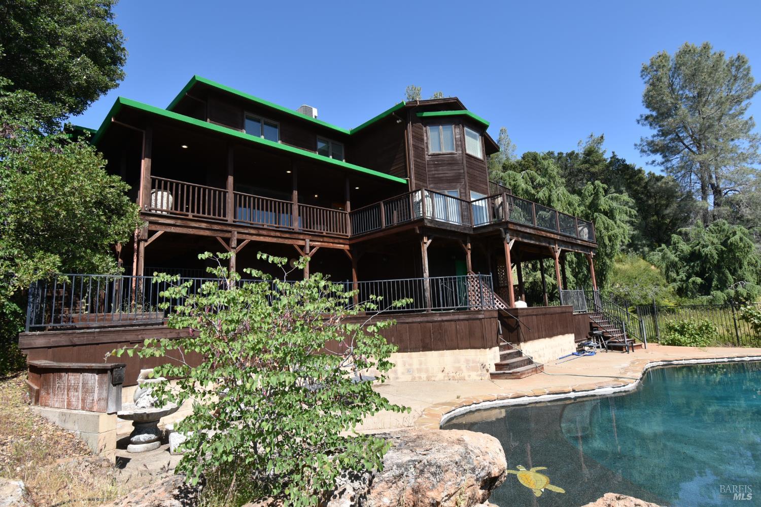 Detail Gallery Image 3 of 16 For 7490 Walnut Ln, Lower Lake,  CA 95457 - 3 Beds | 2/1 Baths