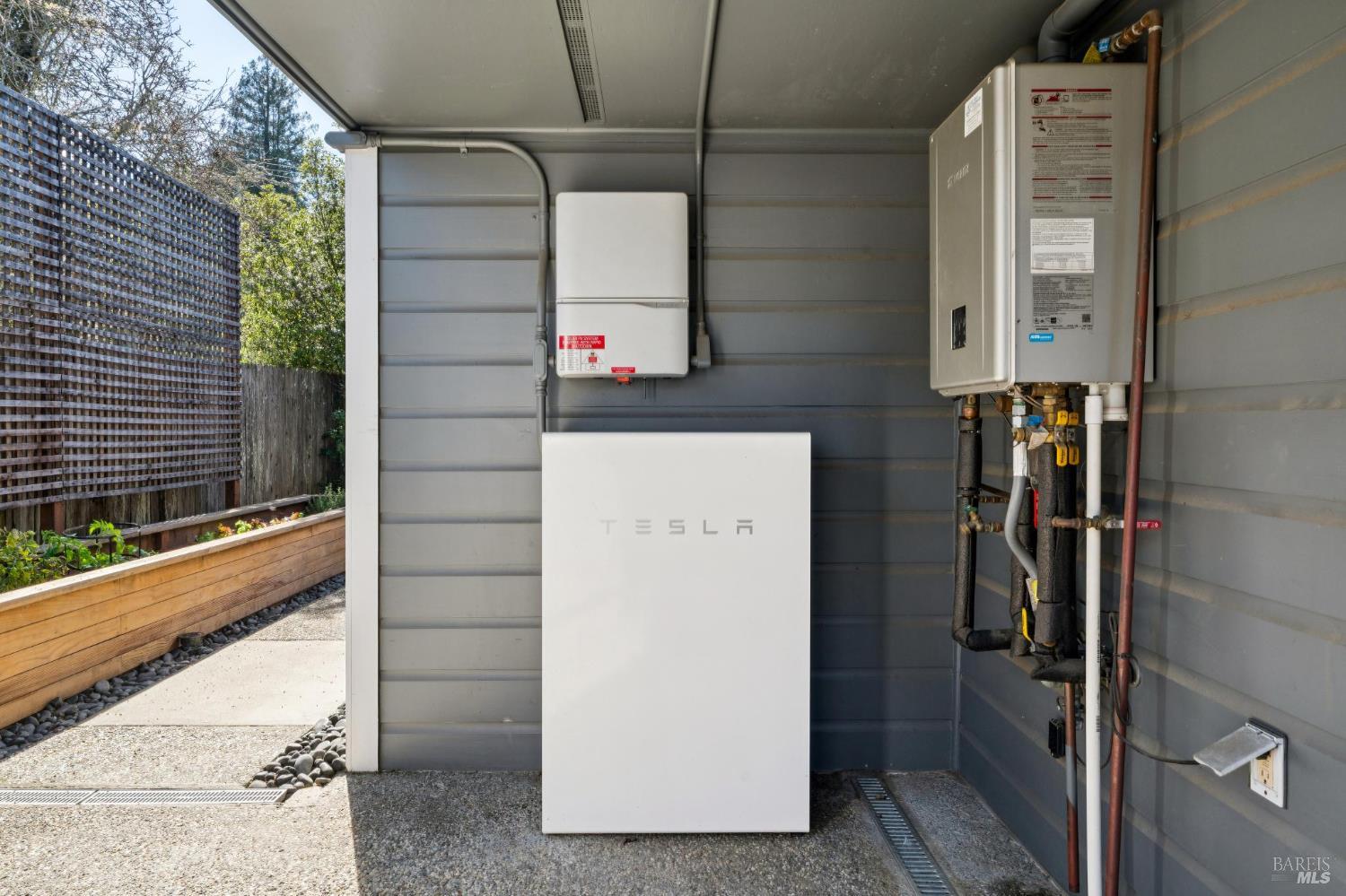 Detail Gallery Image 24 of 28 For 597 Ethel Ave, Mill Valley,  CA 94941 - 3 Beds | 2 Baths