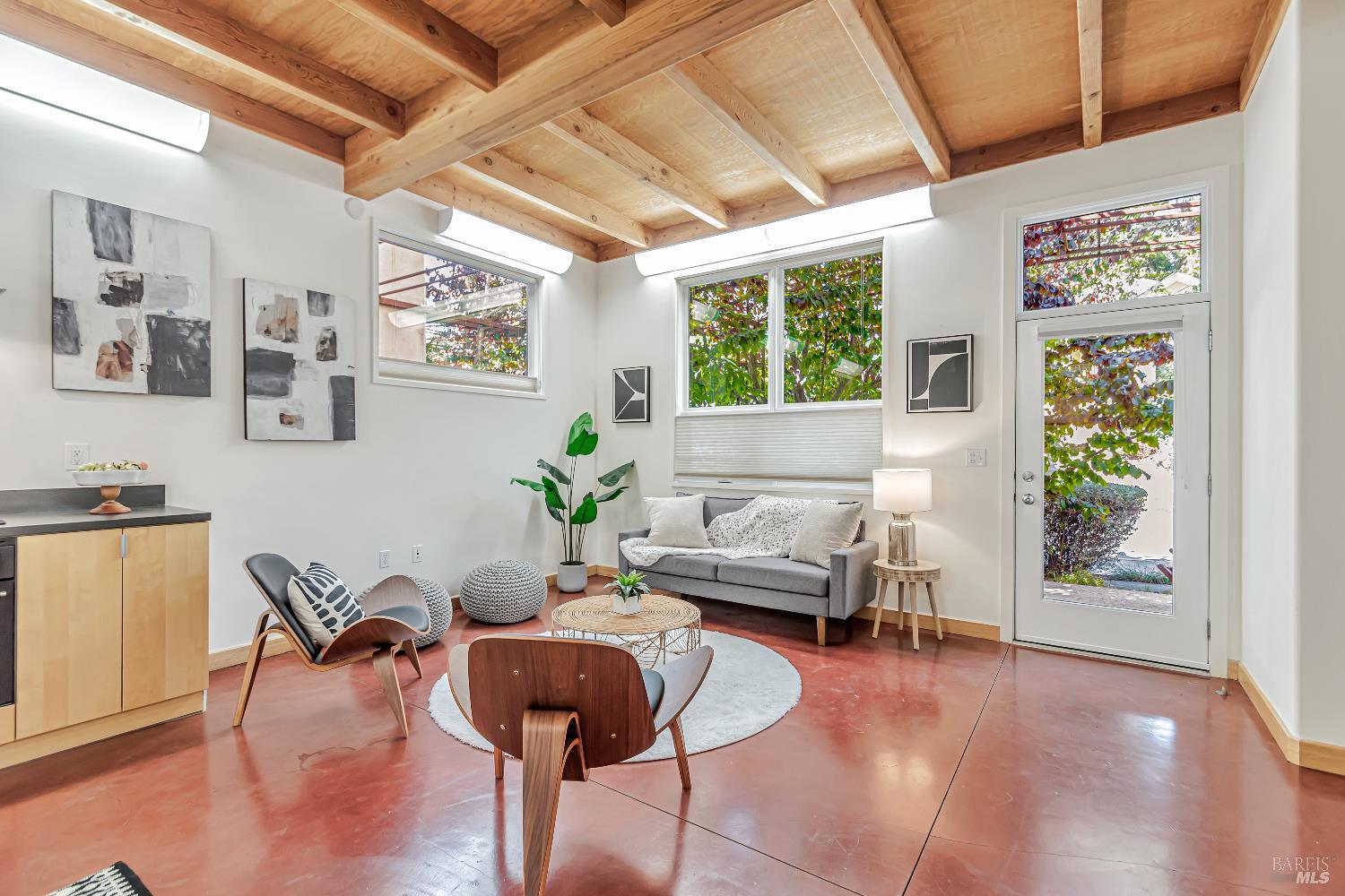 Detail Gallery Image 8 of 47 For 455 Florence Ave, Sebastopol,  CA 95472 - 1 Beds | 2/1 Baths