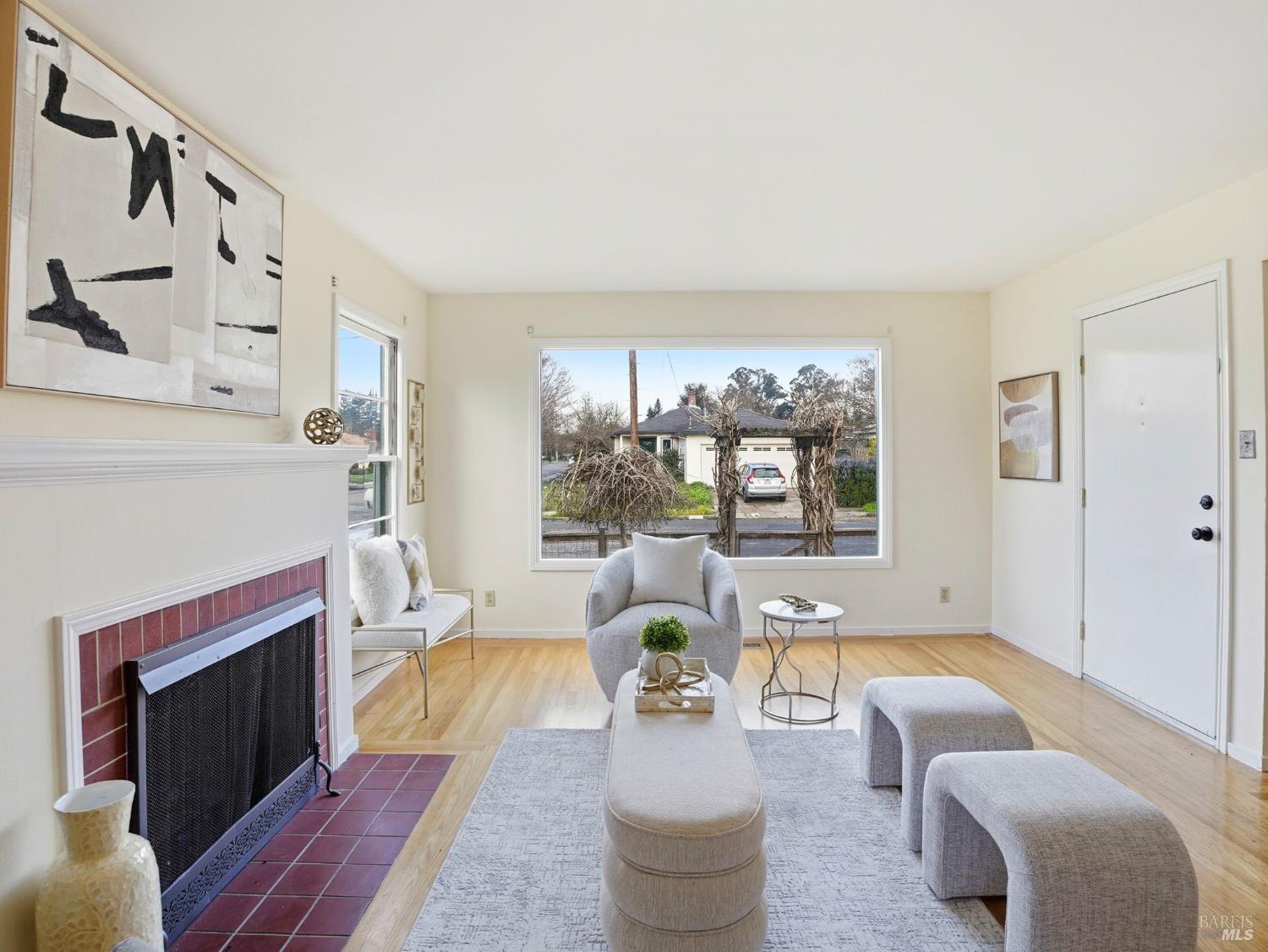 Detail Gallery Image 10 of 36 For 1810 Leonard Ave, Santa Rosa,  CA 95405 - 2 Beds | 1 Baths