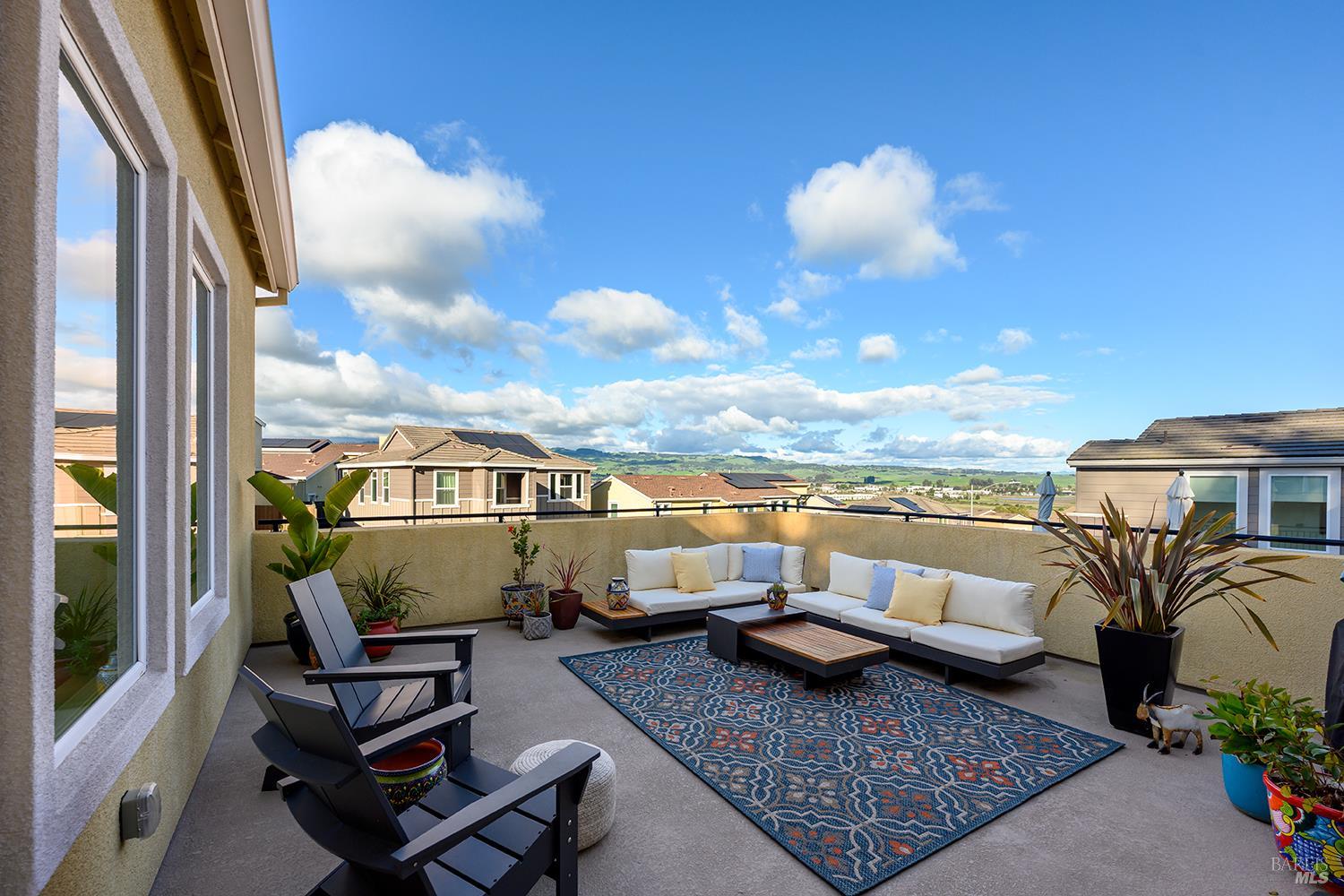 Detail Gallery Image 3 of 39 For 540 Sapphire St, Petaluma,  CA 94952 - 3 Beds | 2/1 Baths