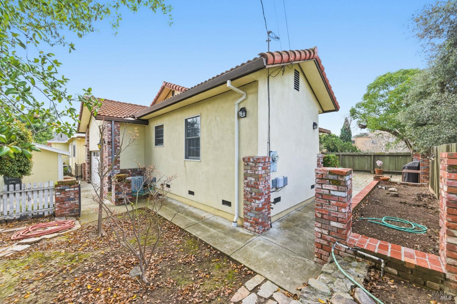 Detail Gallery Image 43 of 53 For 639 E 5th St, Benicia,  CA 94510 - 3 Beds | 2/1 Baths