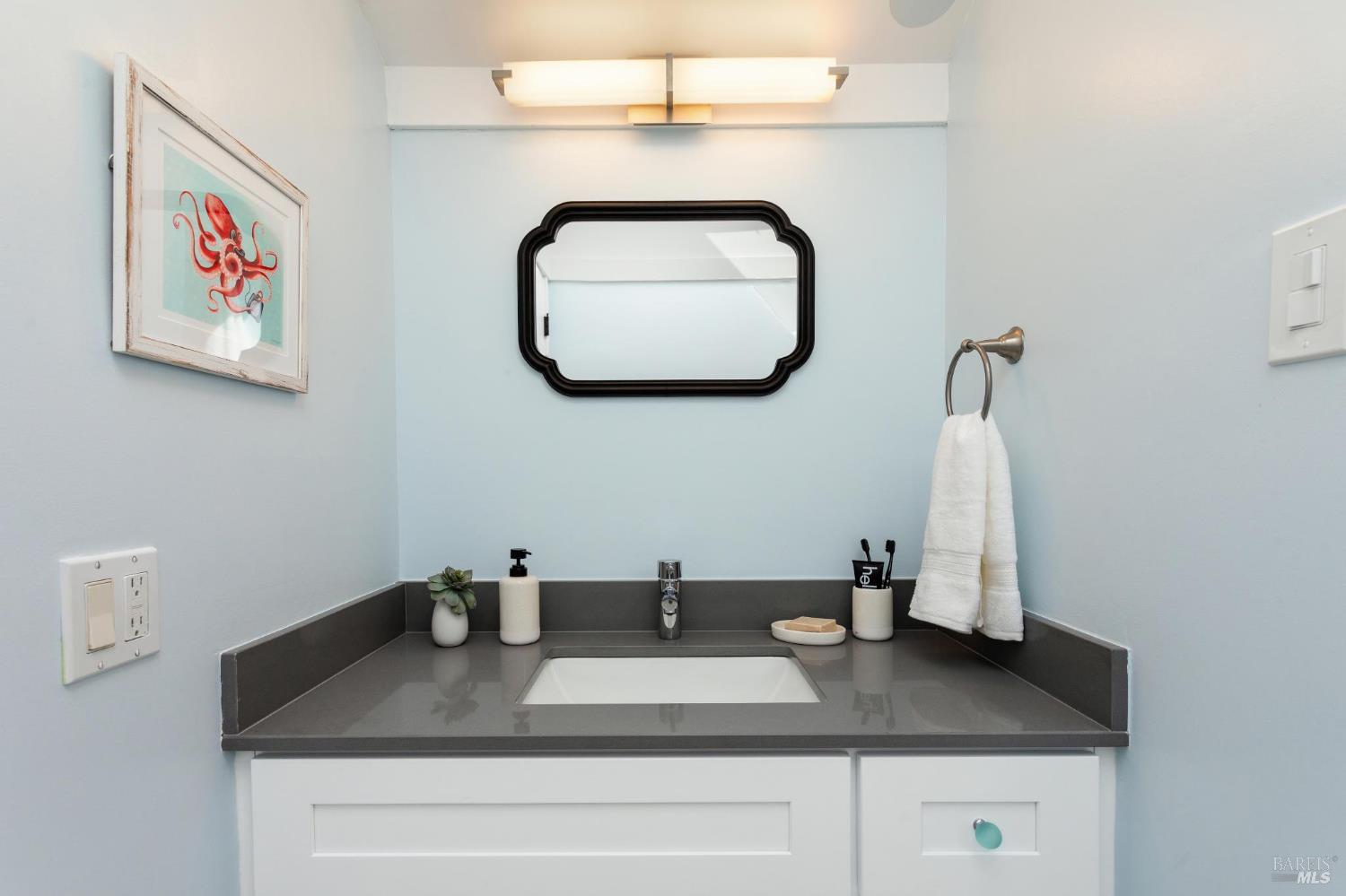 Detail Gallery Image 24 of 33 For 18 Dunlin Ct, San Rafael,  CA 94903 - 2 Beds | 1/1 Baths