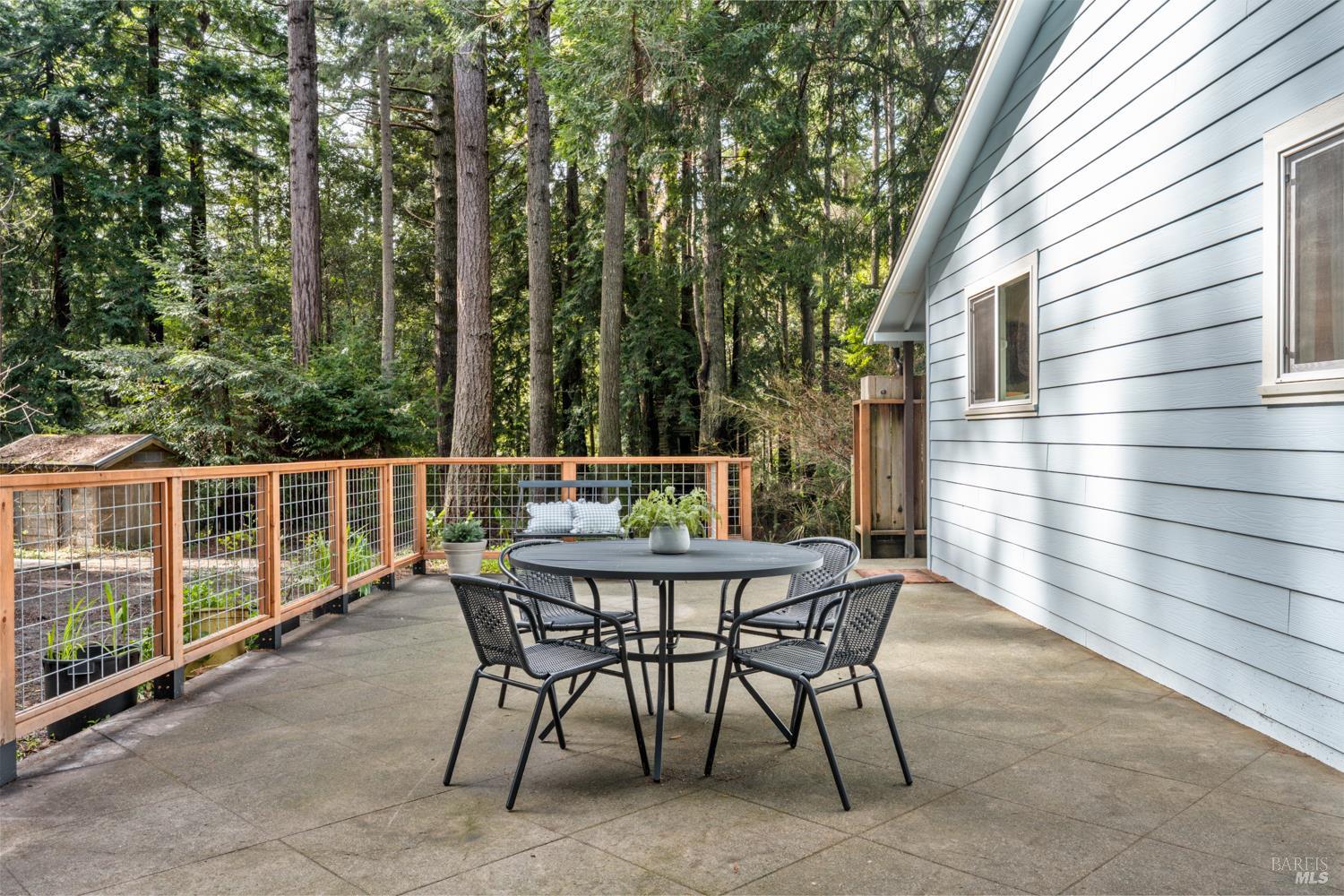 Detail Gallery Image 23 of 25 For 17600 Redwood Springs Dr, Fort Bragg,  CA 95437 - 2 Beds | 2 Baths