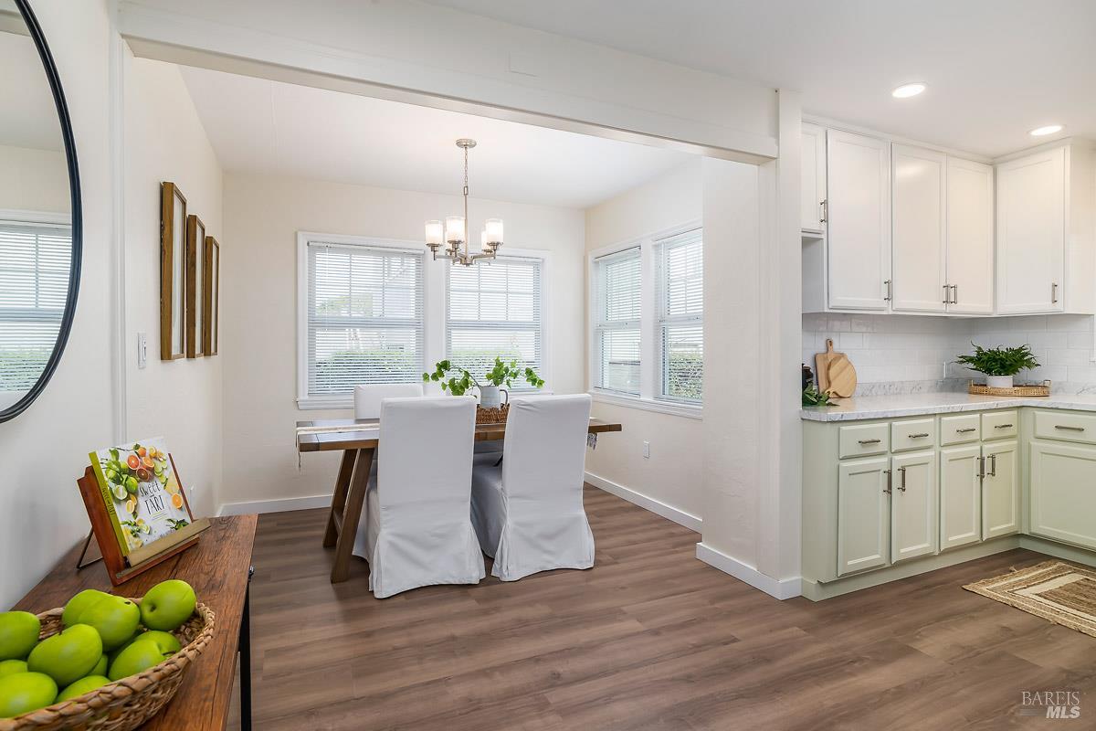 Detail Gallery Image 7 of 36 For 1012 2nd St, Novato,  CA 94945 - 3 Beds | 2/1 Baths