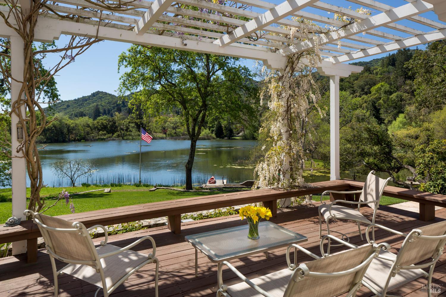 Detail Gallery Image 28 of 59 For 2399 Sobre Vista Rd, Sonoma,  CA 95476 - 3 Beds | 3/1 Baths