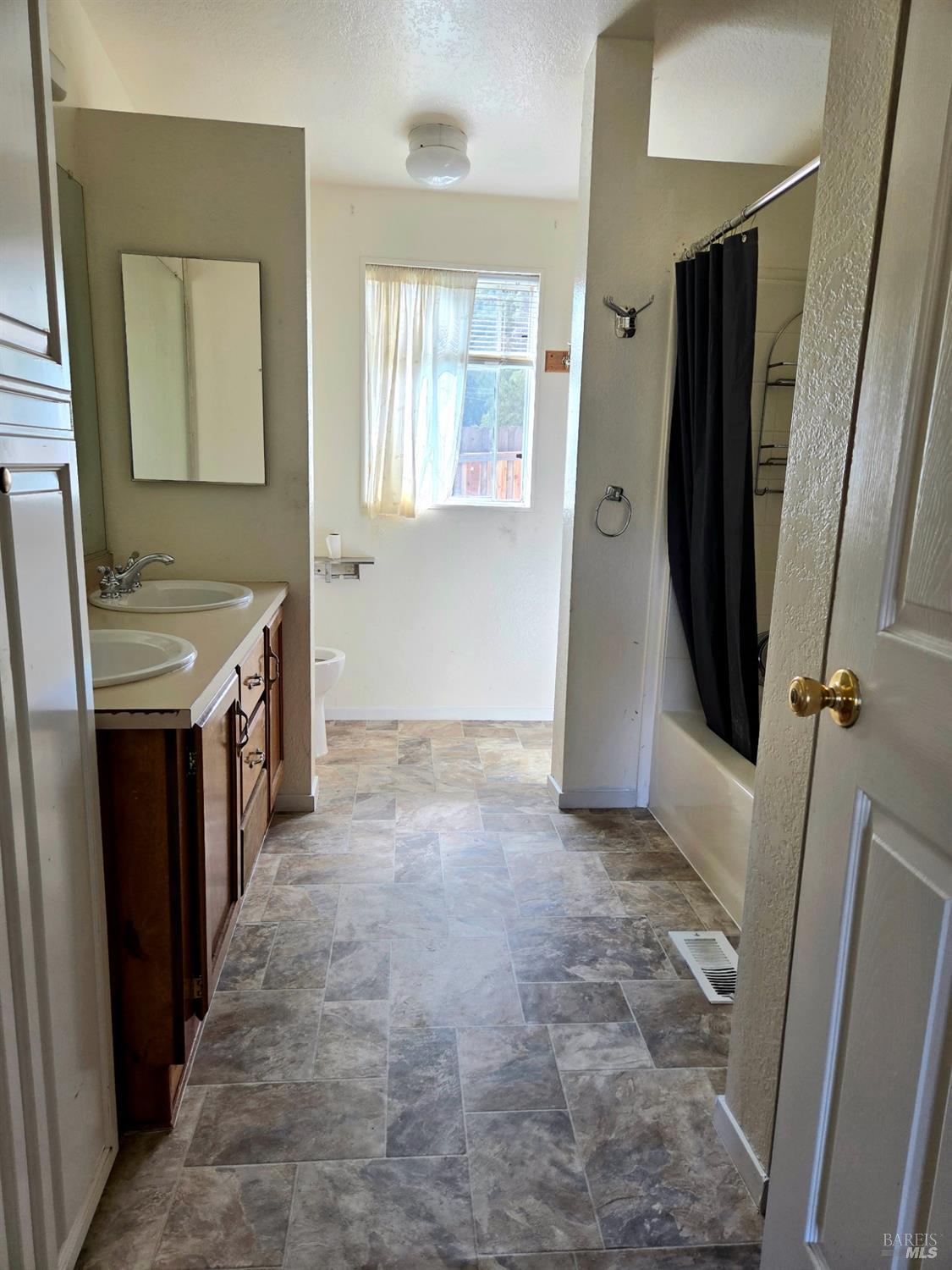 Detail Gallery Image 17 of 44 For 1023 Deputy Dr, Pope Valley,  CA 94567 - 3 Beds | 2 Baths